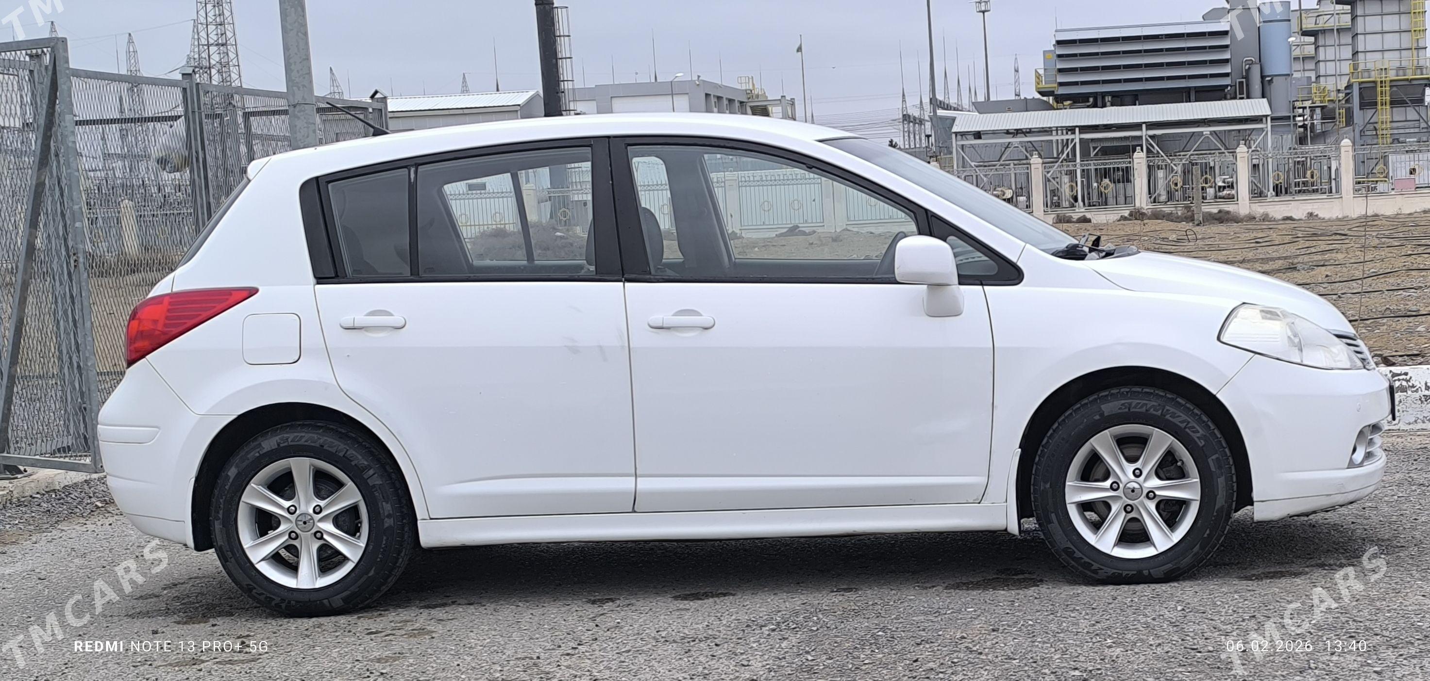 Nissan Versa 2007 - 130 000 TMT - Анев - img 1