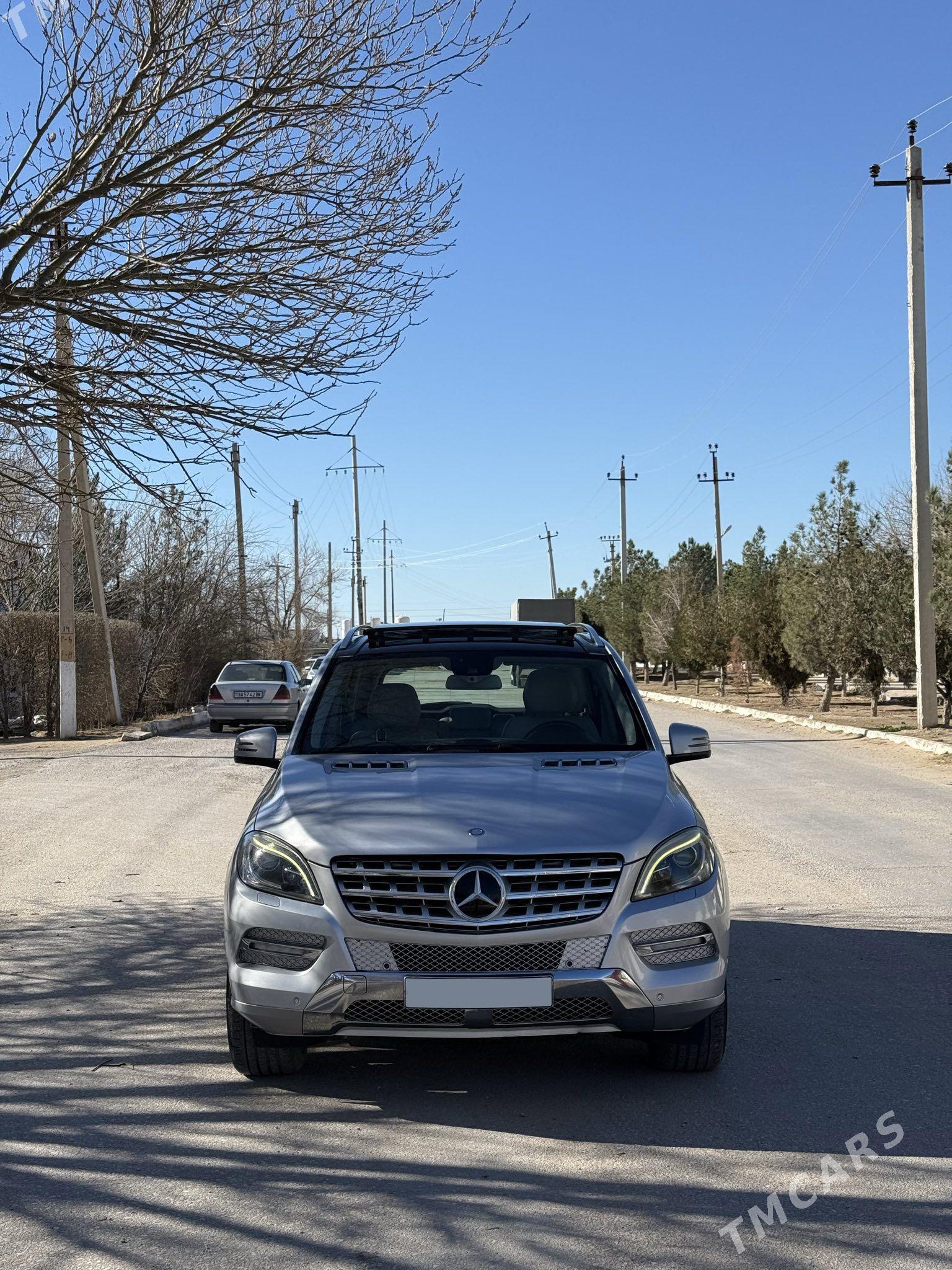 Mercedes-Benz ML350 2012 - 450 000 TMT - Balkanabat - img 1