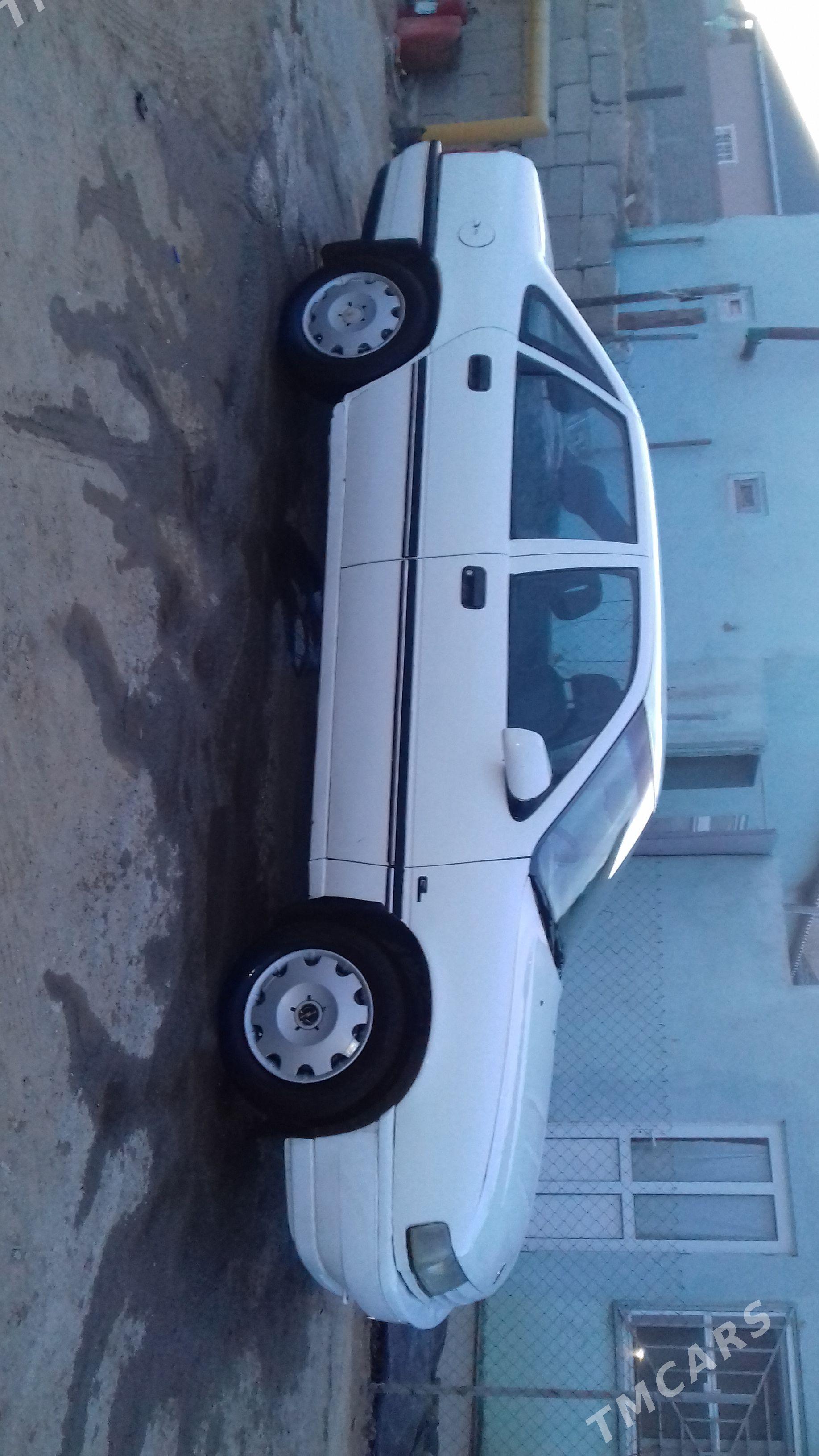 Opel Vectra 1990 - 36 000 TMT - Sarahs - img 1