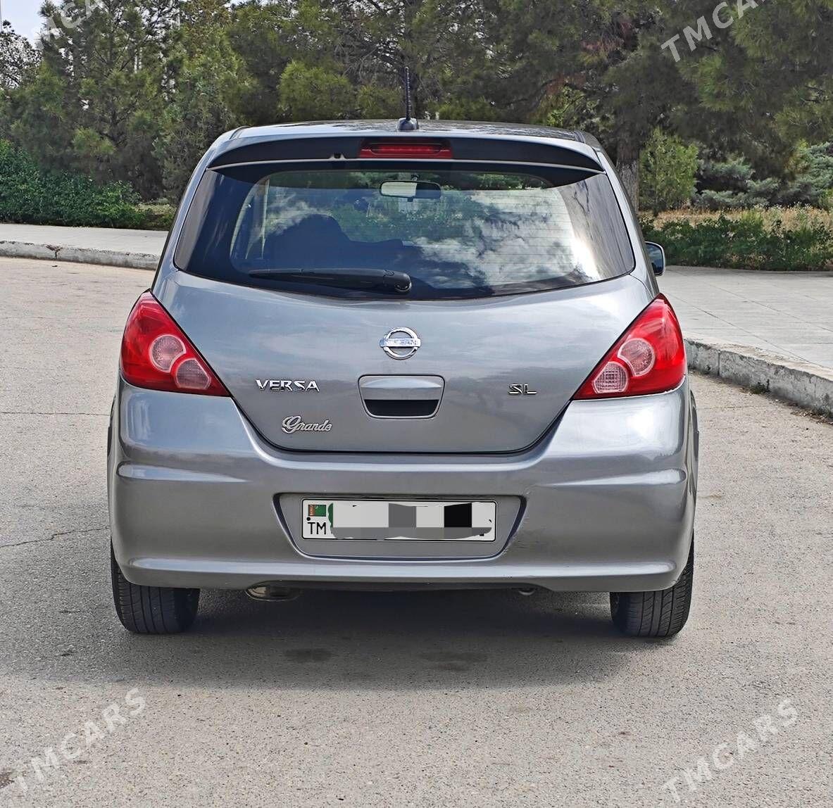 Nissan Versa 2010 - 126 000 TMT - Балканабат - img 1
