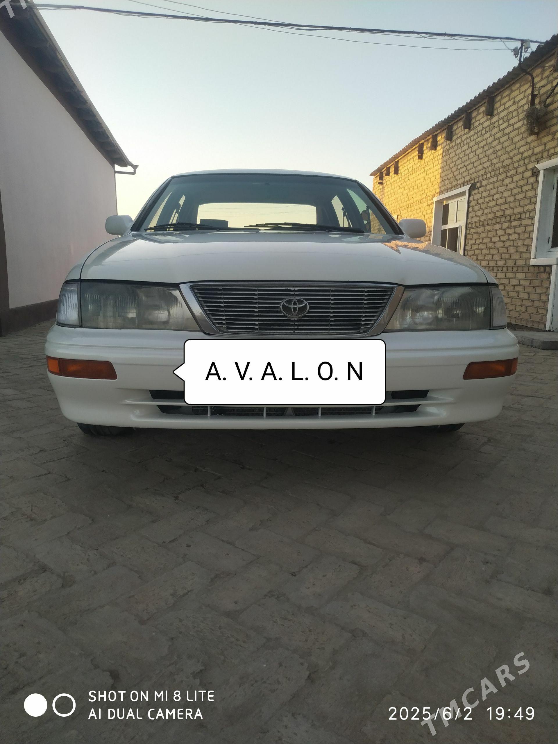 Toyota Avalon 1995 - 150 000 TMT - Ёлётен - img 1