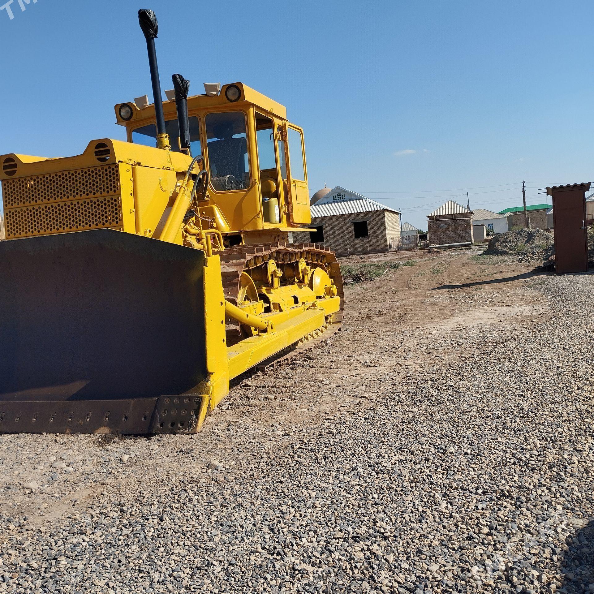 Caterpillar 150 Series 1998 - 200 000 TMT - Теджен - img 1