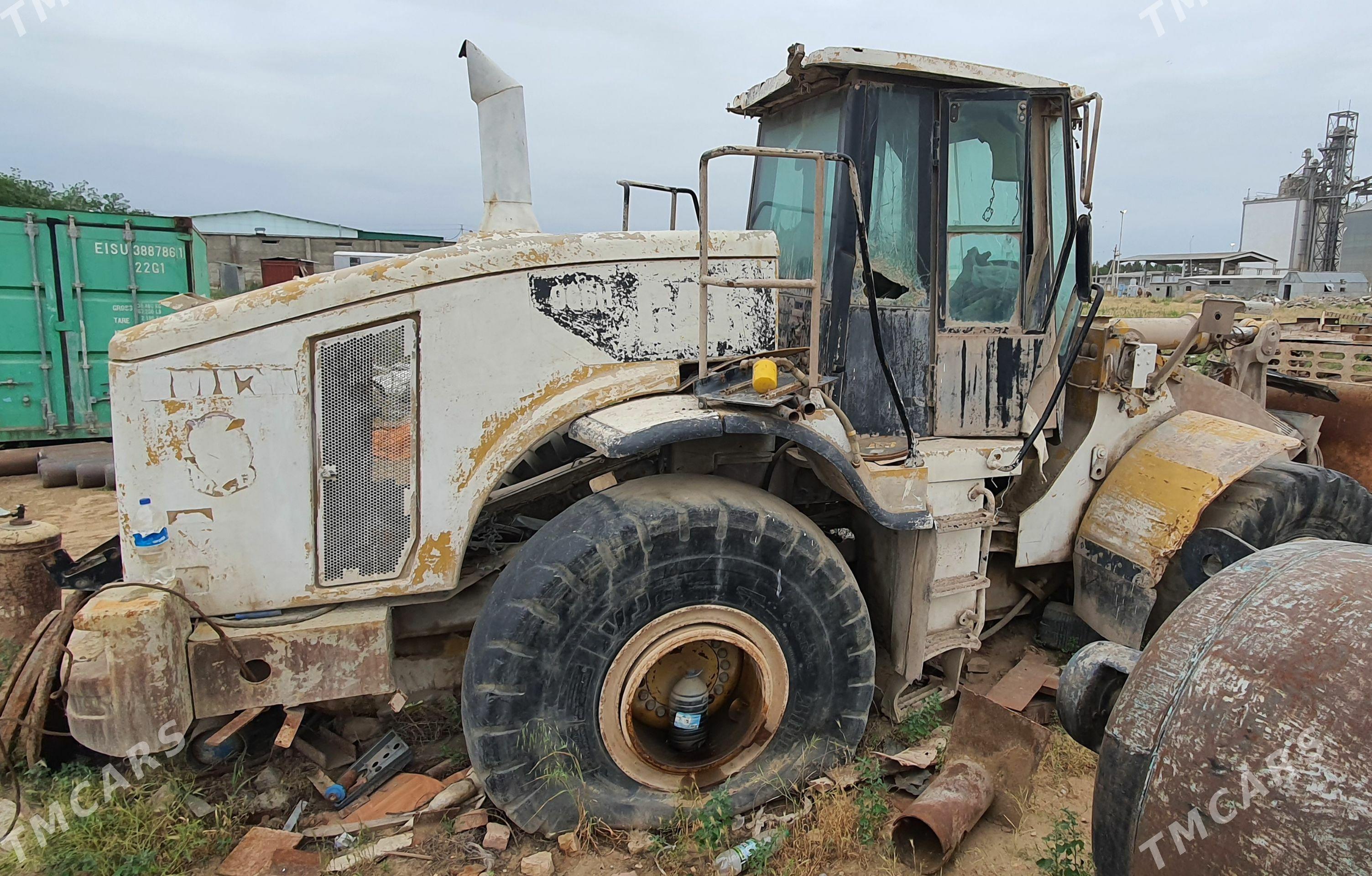 Caterpillar 960 Series 2011 - 190 000 TMT - Ашхабад - img 1