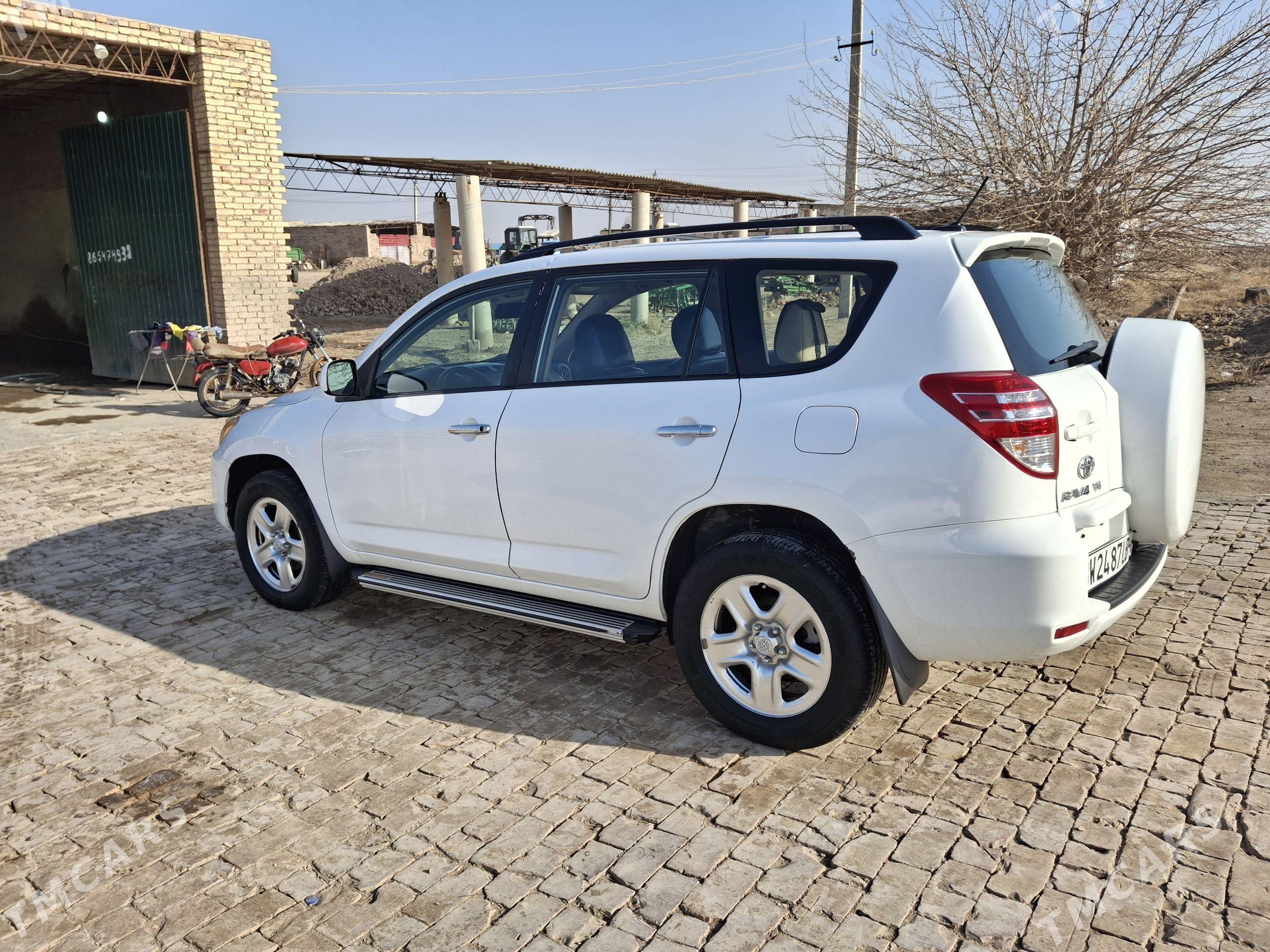 Toyota RAV4 2012 - 240 000 TMT - Туркменабат - img 1