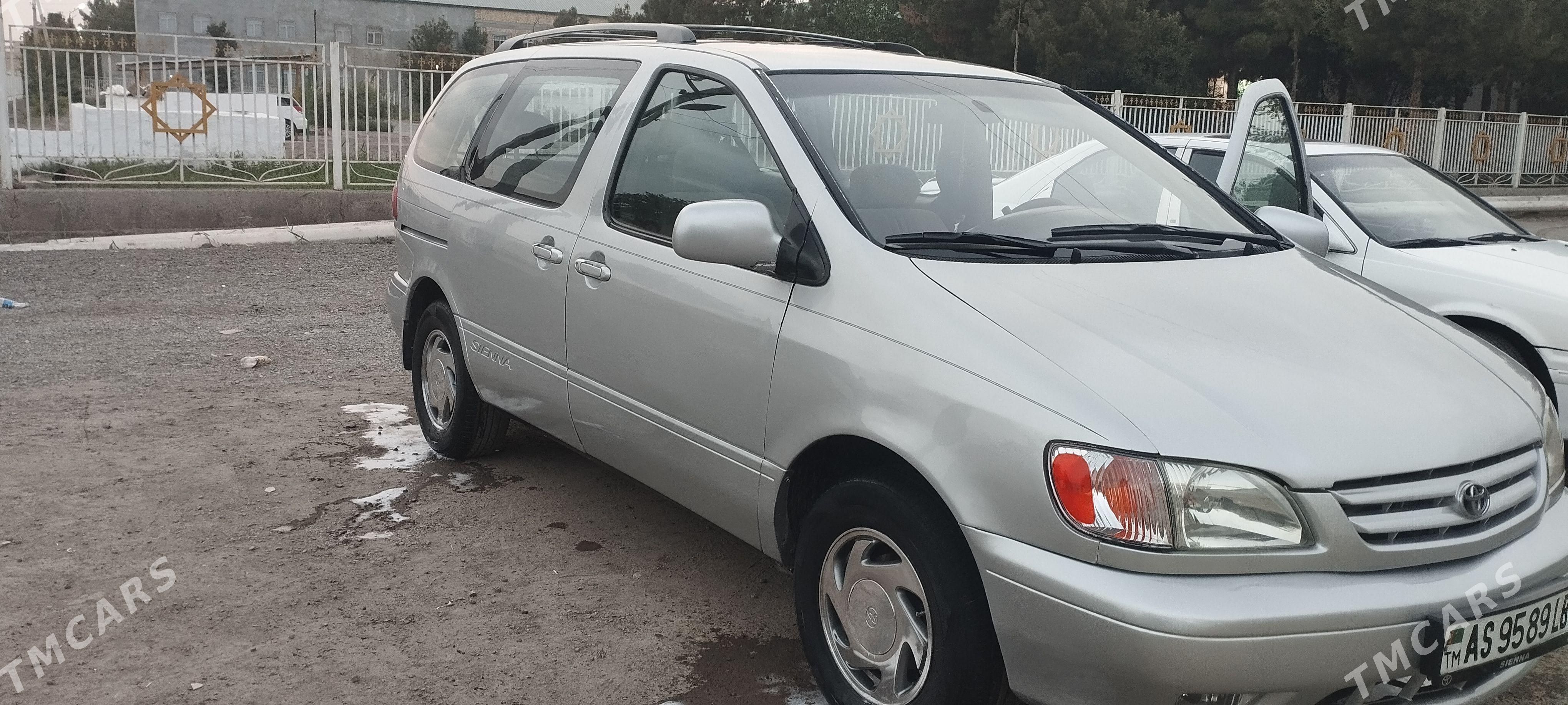Toyota Sienna 2001 - 190 000 TMT - Türkmenabat - img 1