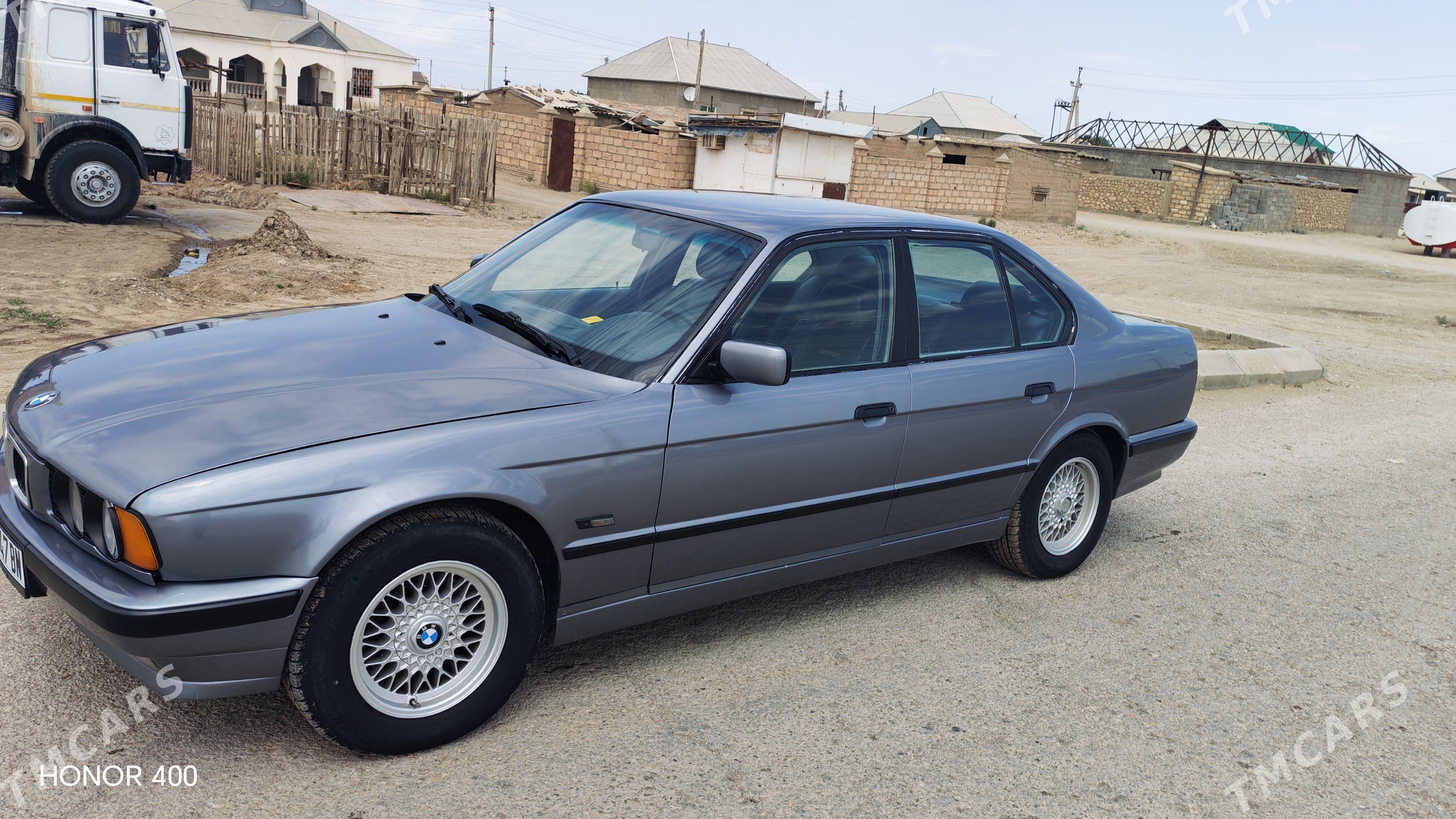 BMW 525 1991 - 60 000 TMT - Гумдаг - img 1