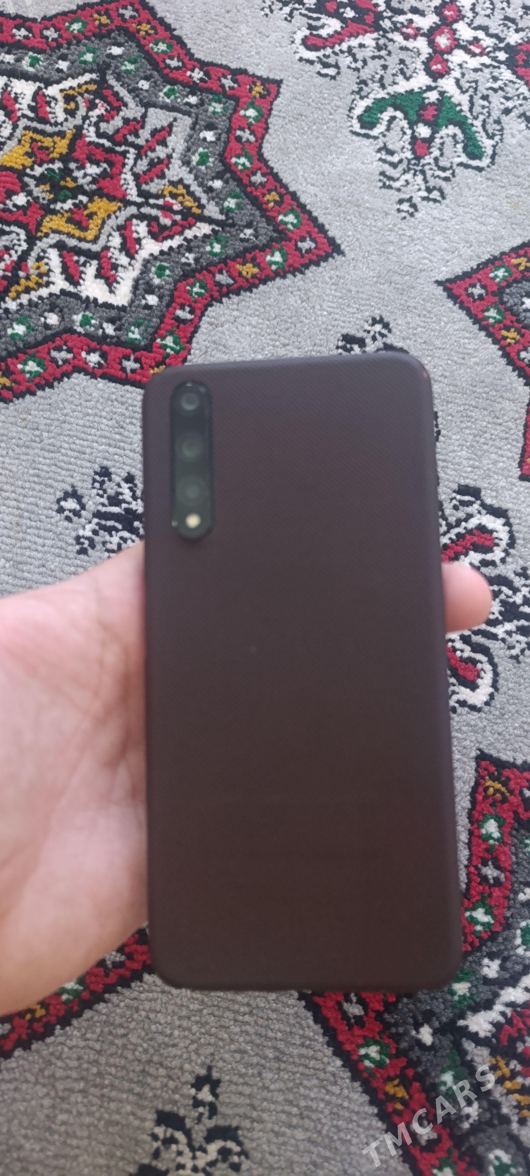 Honor 20 - Туркменбаши - img 1