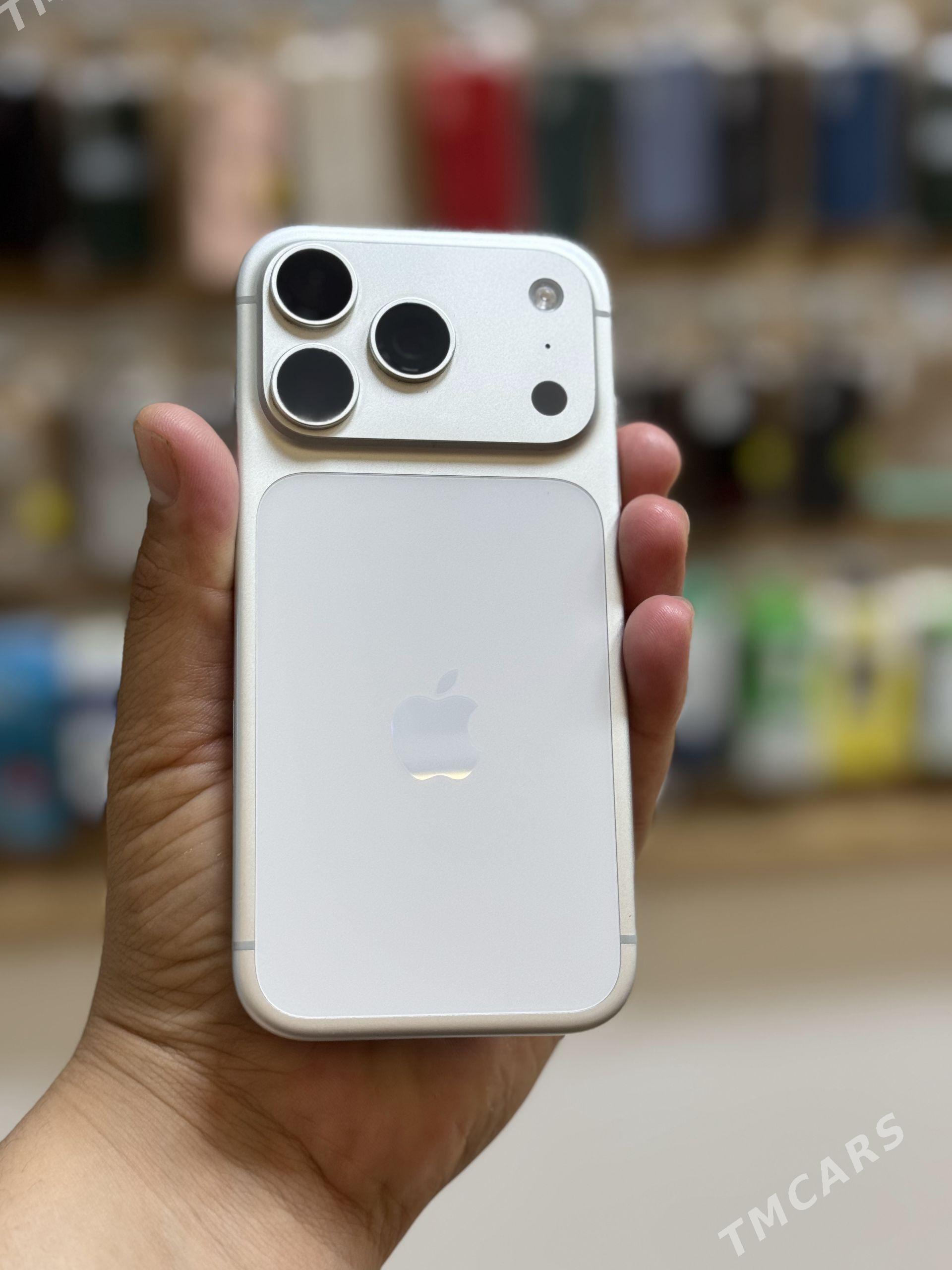 iphone 17pro 256gb kredit️ - Торговый центр "15 лет Независимости" - img 1