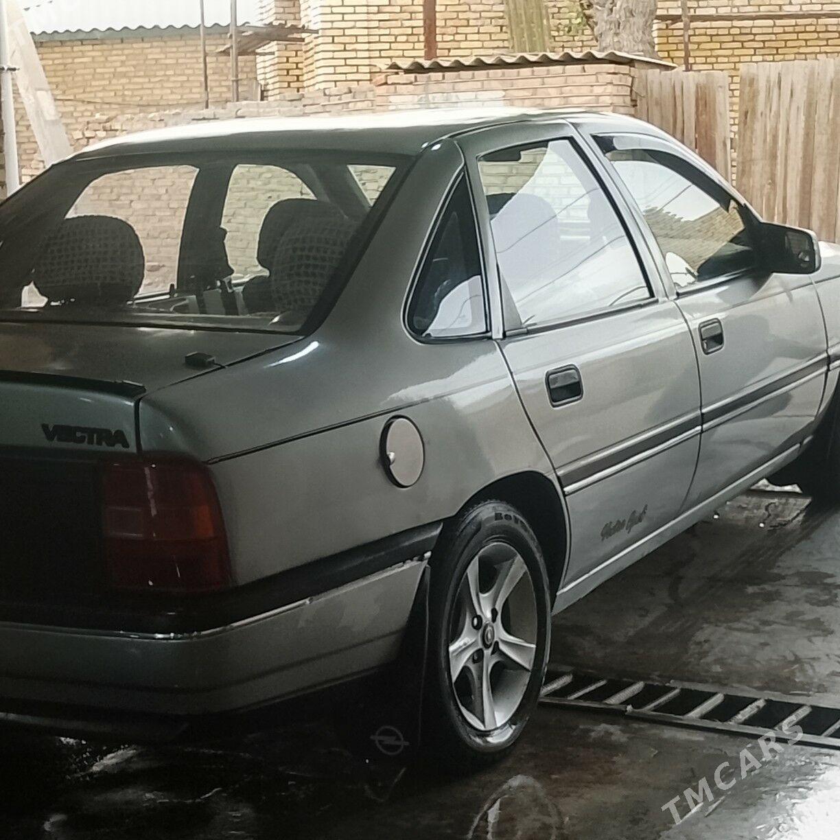 Opel Vectra 1989 - 36 000 TMT - Мары - img 1