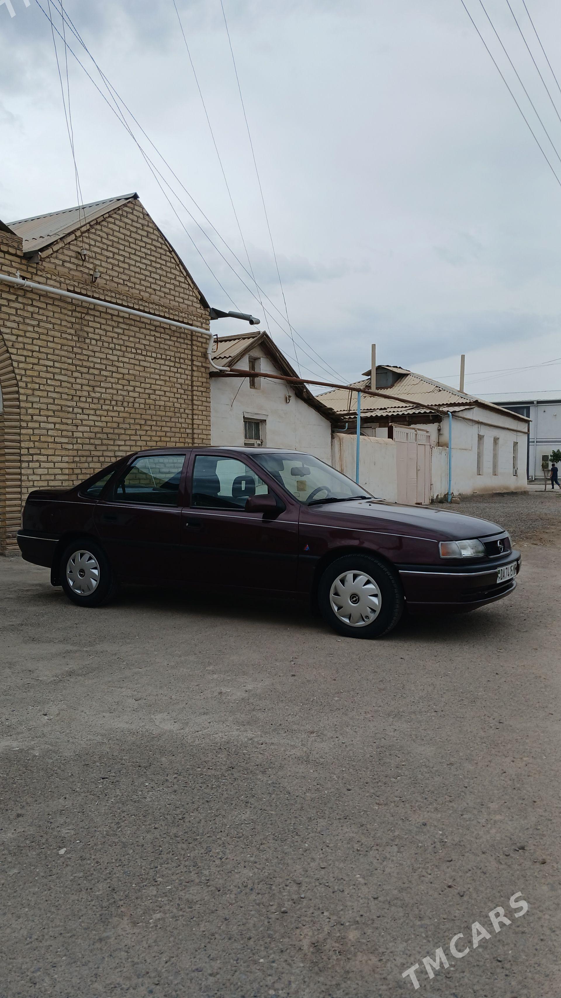 Opel Vectra 1993 - 54 000 TMT - Мары - img 1