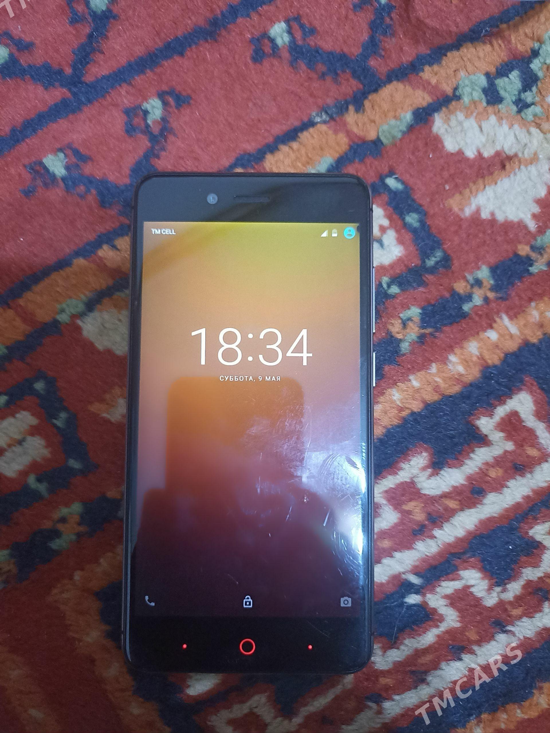 Nubia NX mini - Howdan "W" - img 1