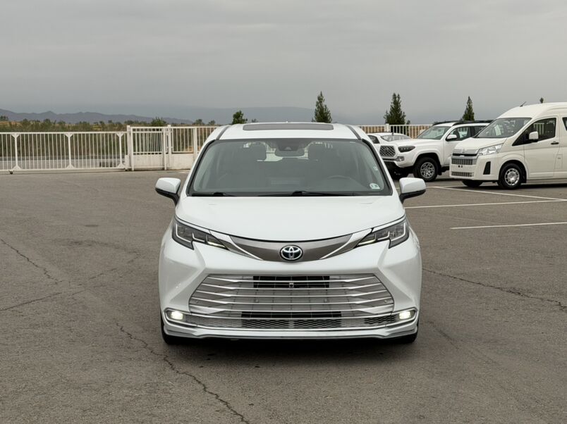 Toyota Sienna 2022 - 497 000 TMT - Aşgabat - img 1