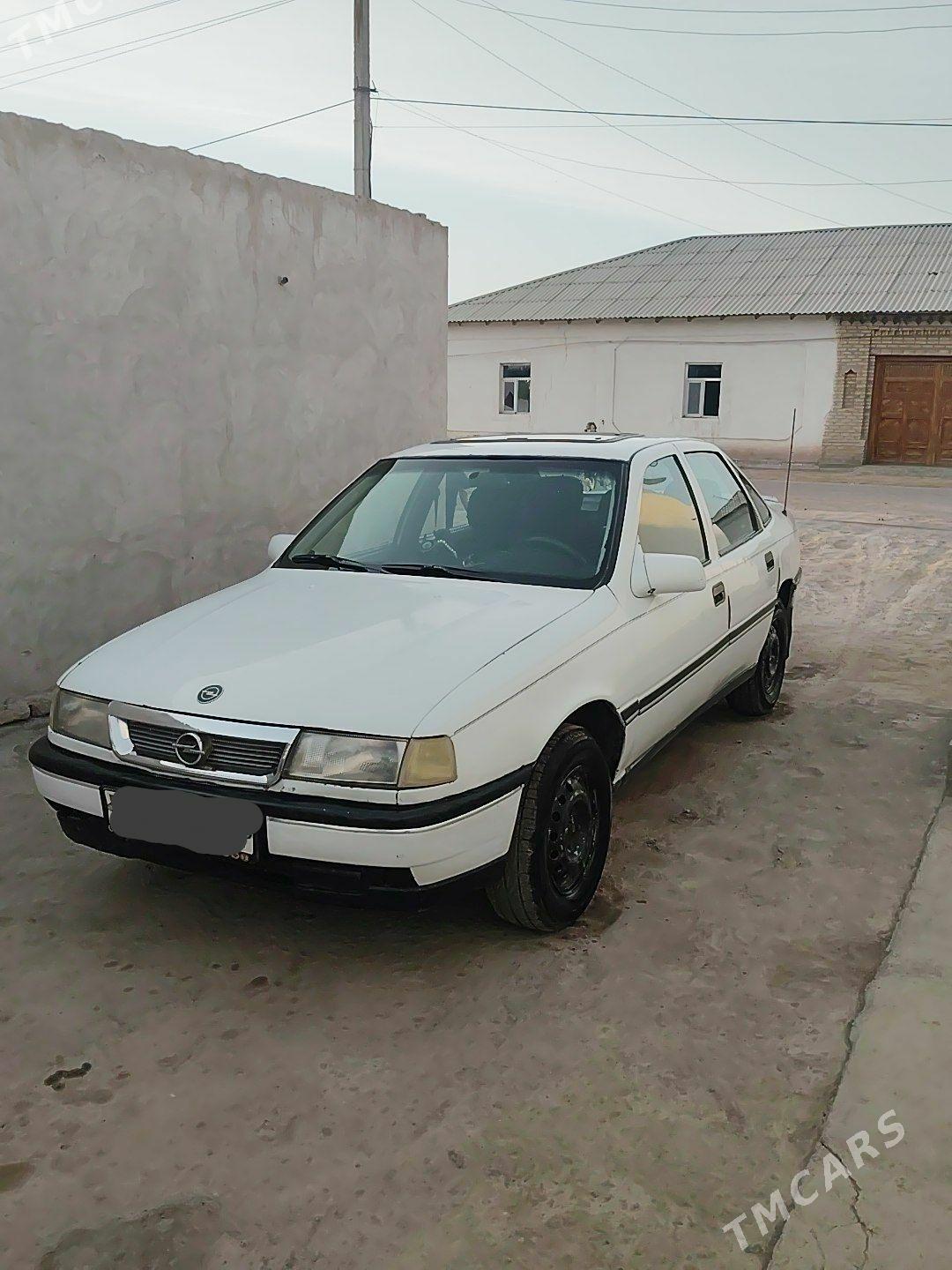 Opel Vectra 1990 - 35 000 TMT - Болдумсаз - img 1
