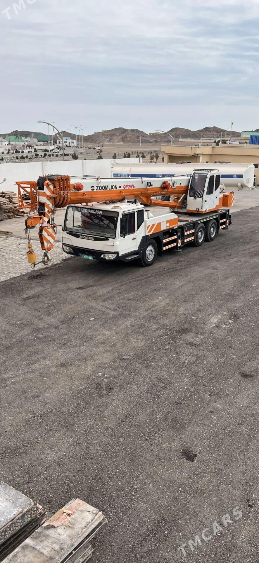 Zoomlion ZLT3500V5 2015 - 1 400 000 TMT - Balkanabat - img 1