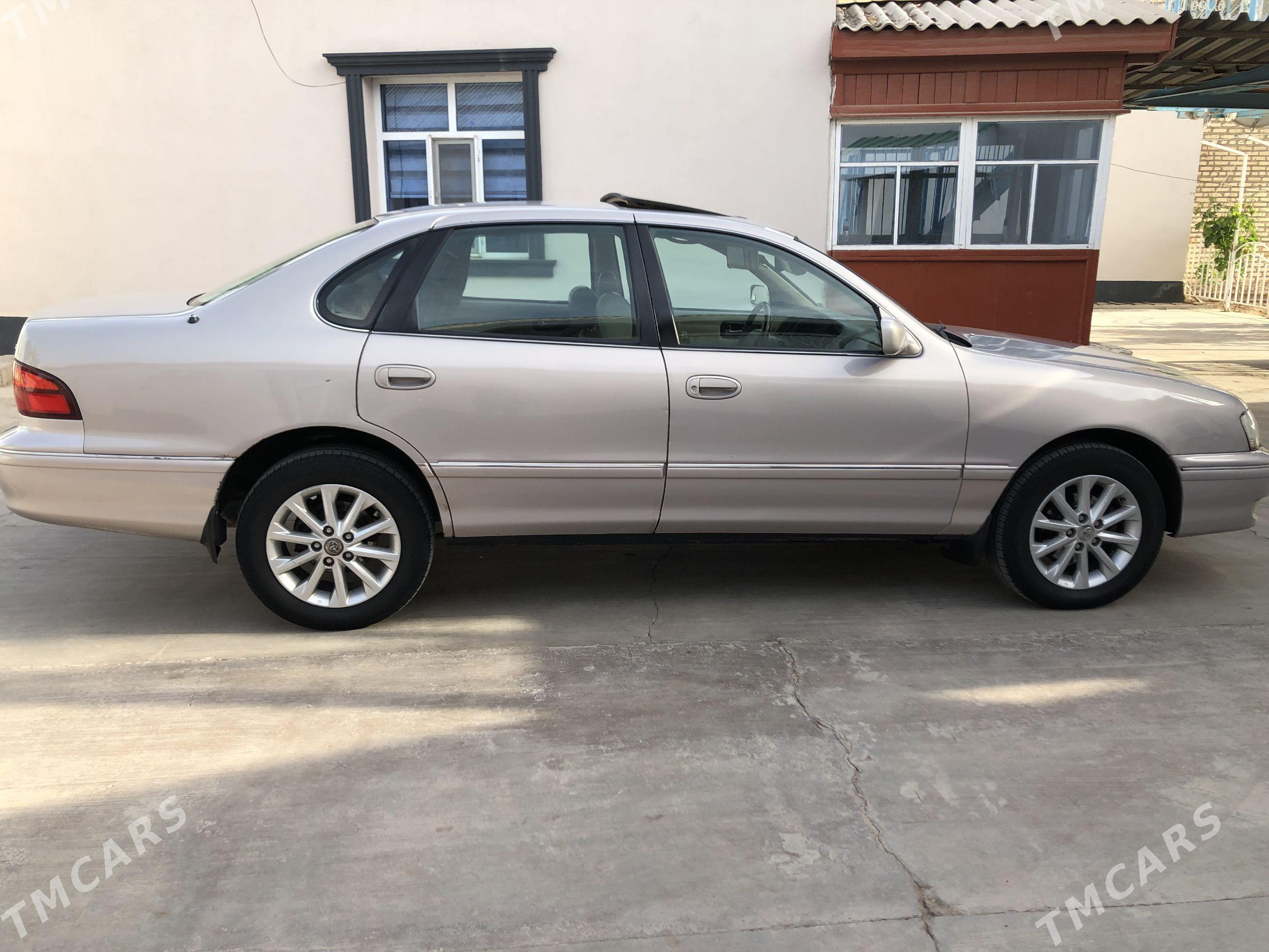 Toyota Avalon 1999 - 200 000 TMT - Sarahs - img 1