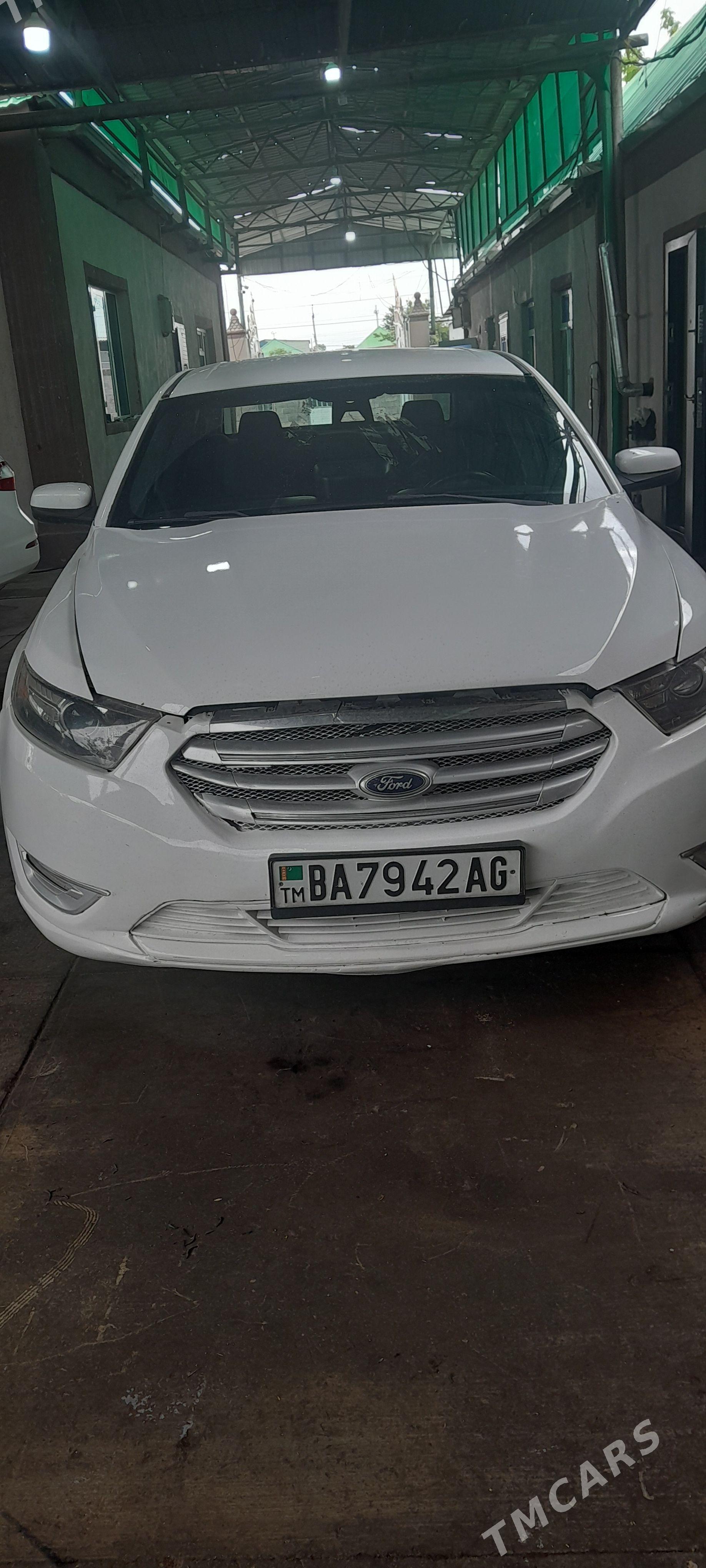 Ford Taurus 2013 - 156 000 TMT - Багир - img 1