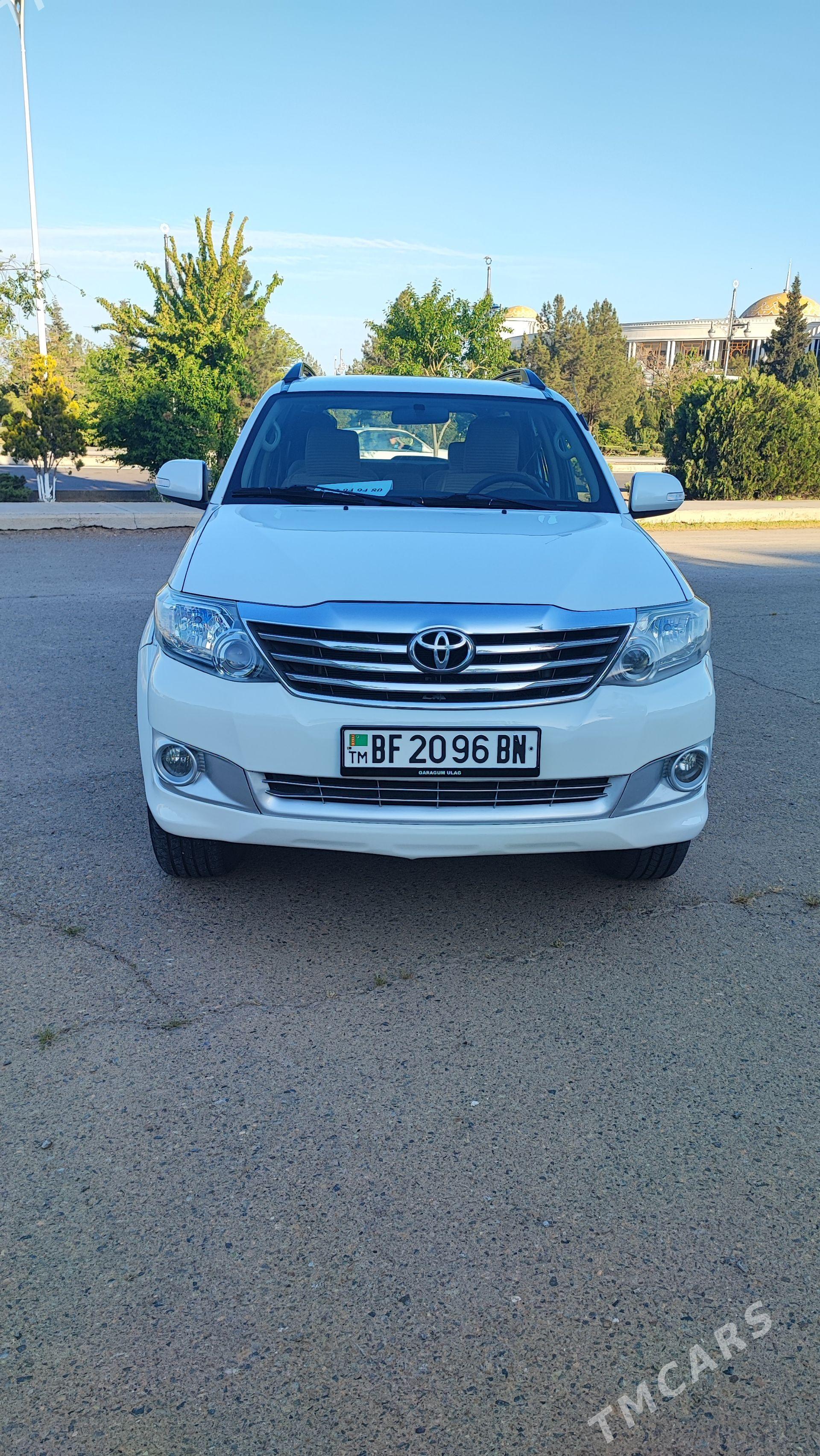 Toyota Fortuner 2014 - 395 000 TMT - Туркменбаши - img 1