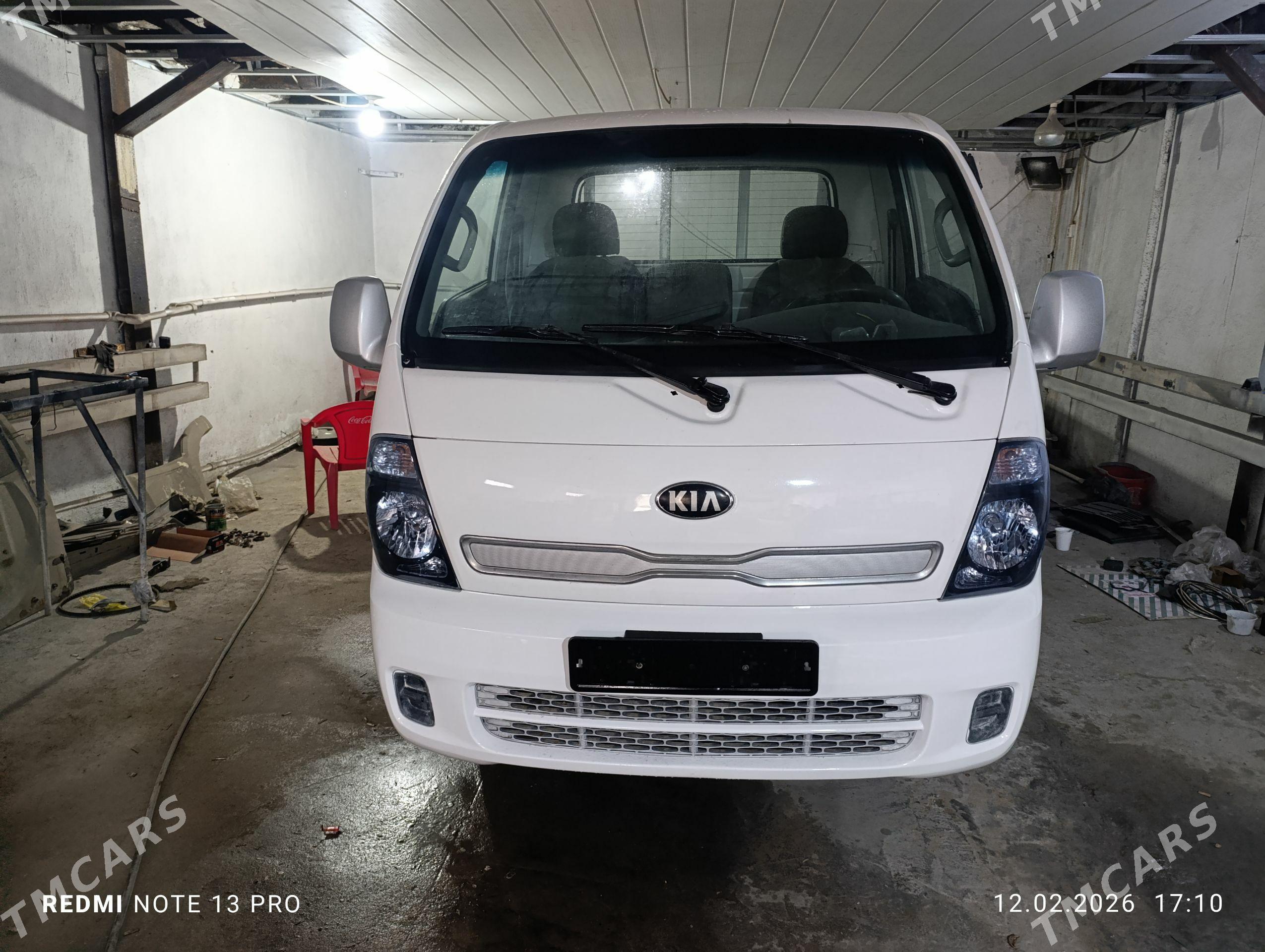 Kia Bongo 2013 - 230 000 TMT - Балканабат - img 1