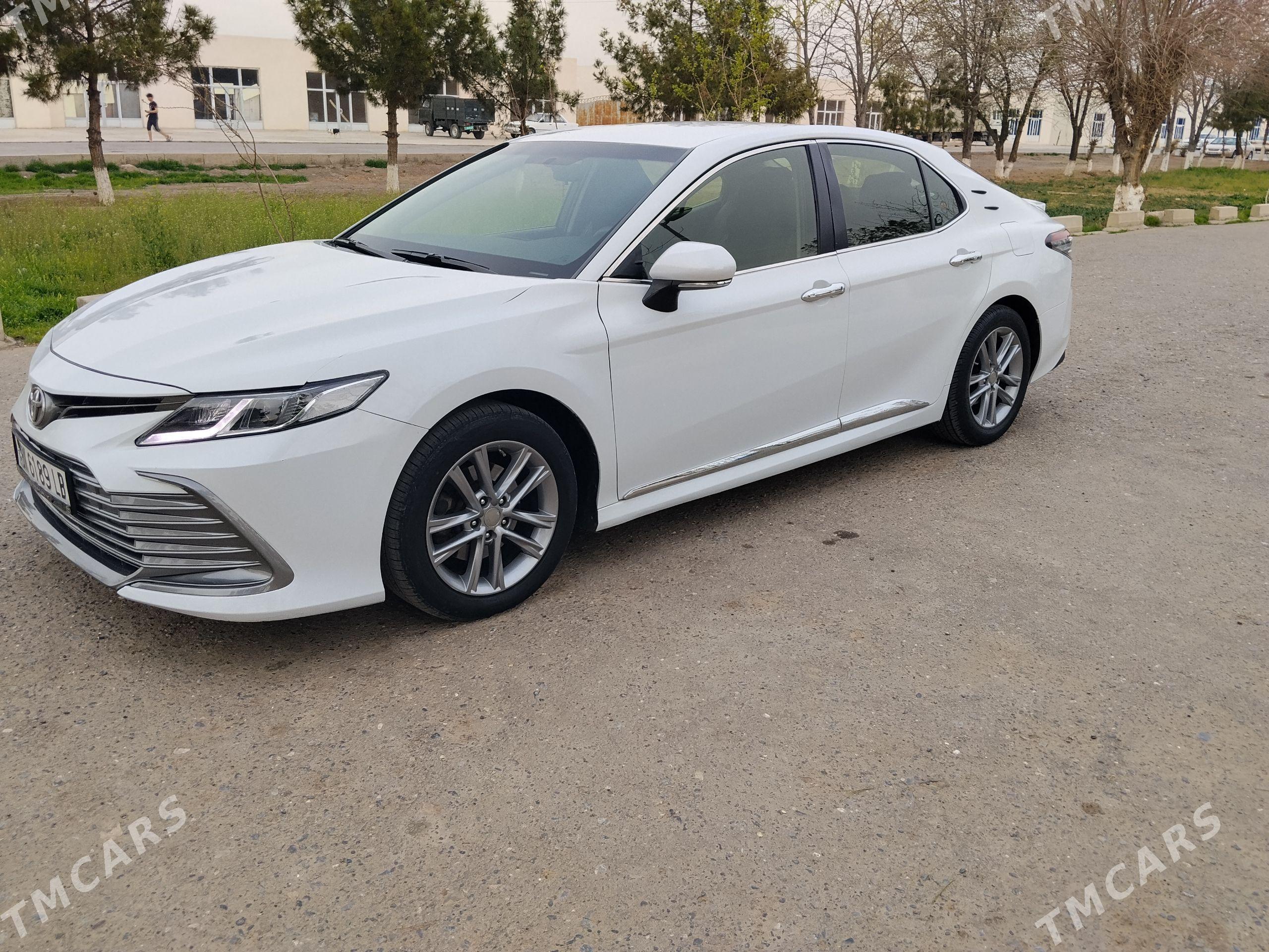 Toyota Camry Hybrid 2021 - 250 000 TMT - Туркменабат - img 1