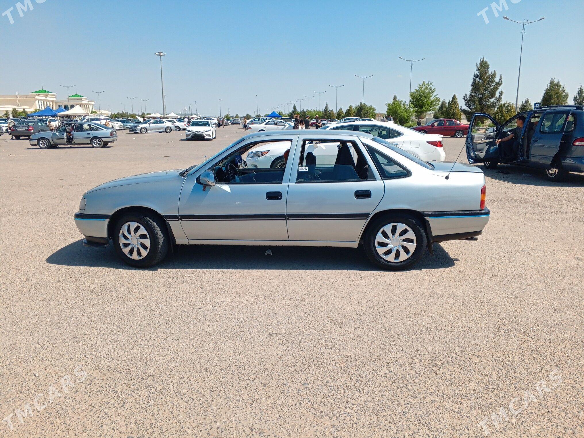 Opel Vectra 1993 - 55 000 TMT - Саят - img 1