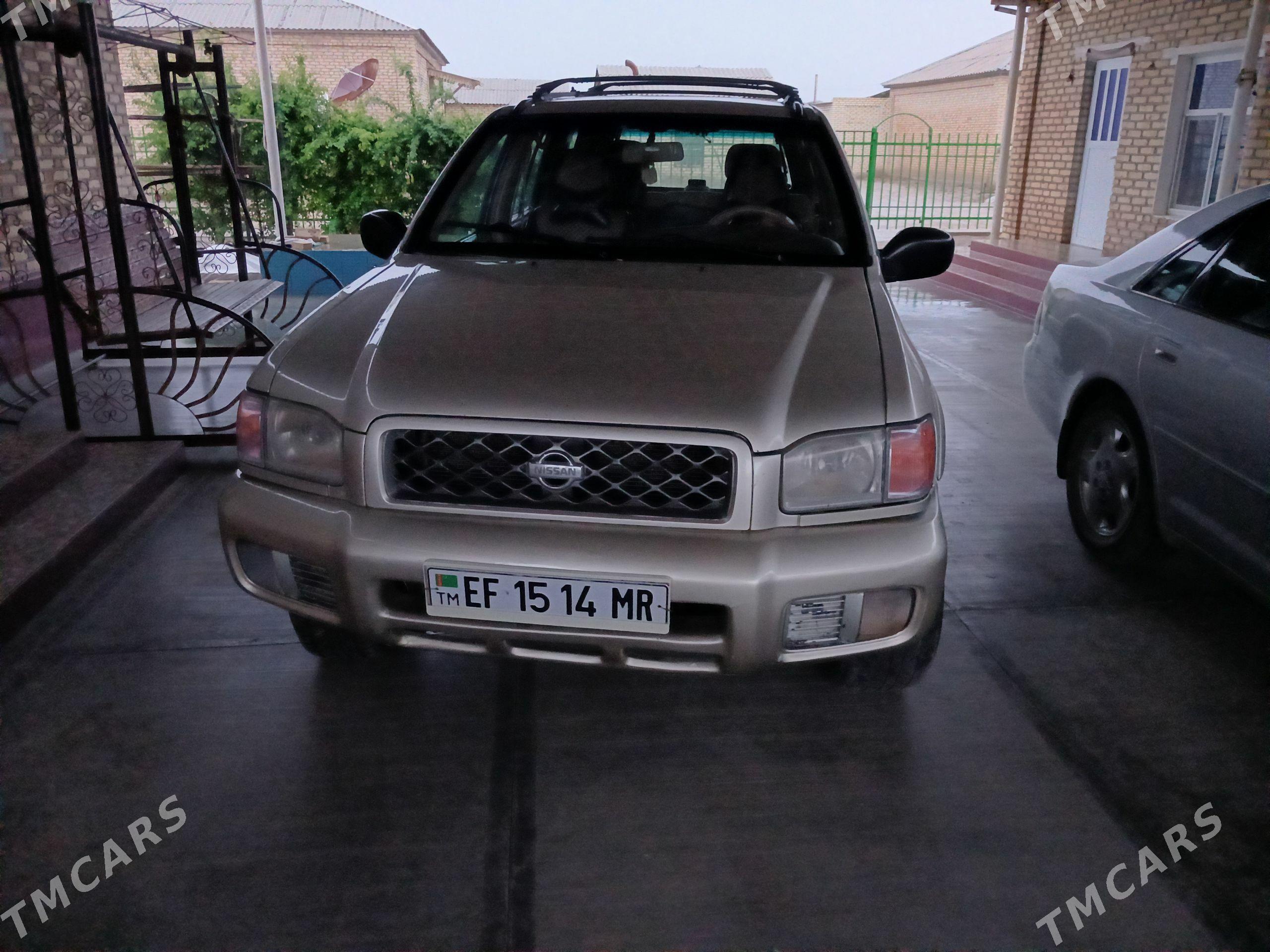 Nissan Pathfinder 2000 - 110 000 TMT - Сакарчага - img 1