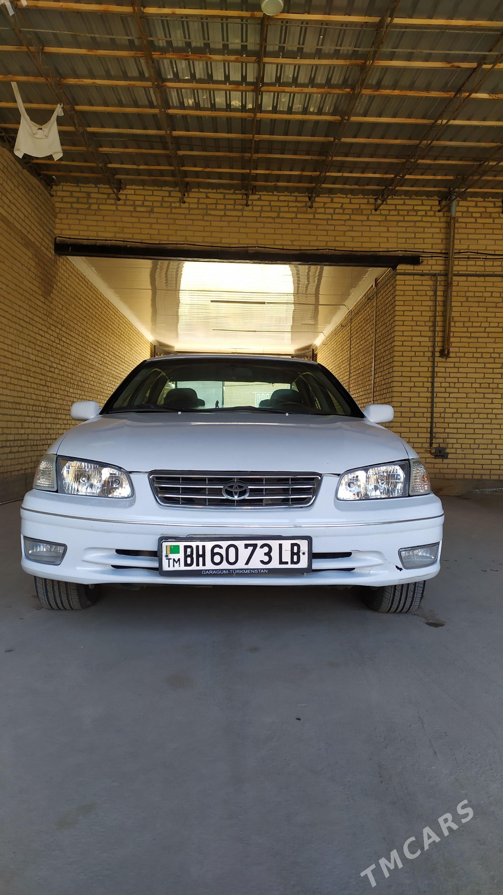 Toyota Camry 1999 - 160 000 TMT - Саят - img 1