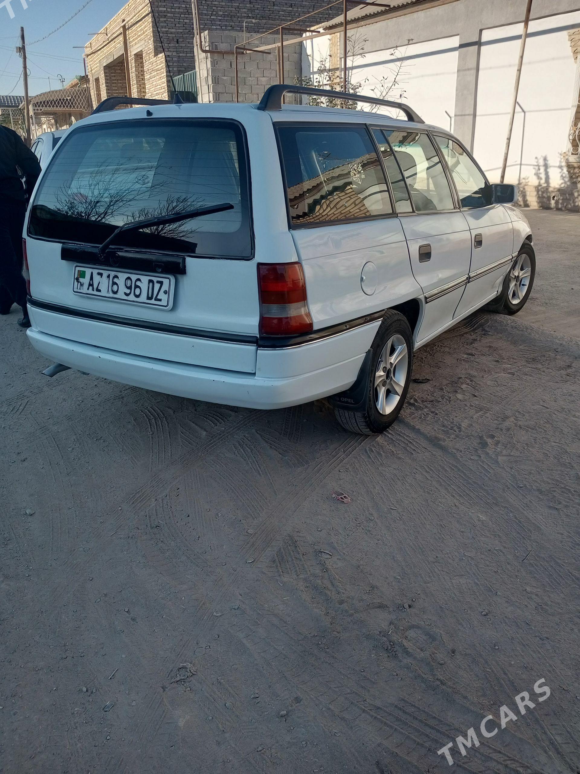 Opel Astra 1994 - 50 000 TMT - Gurbansoltan Eje - img 1