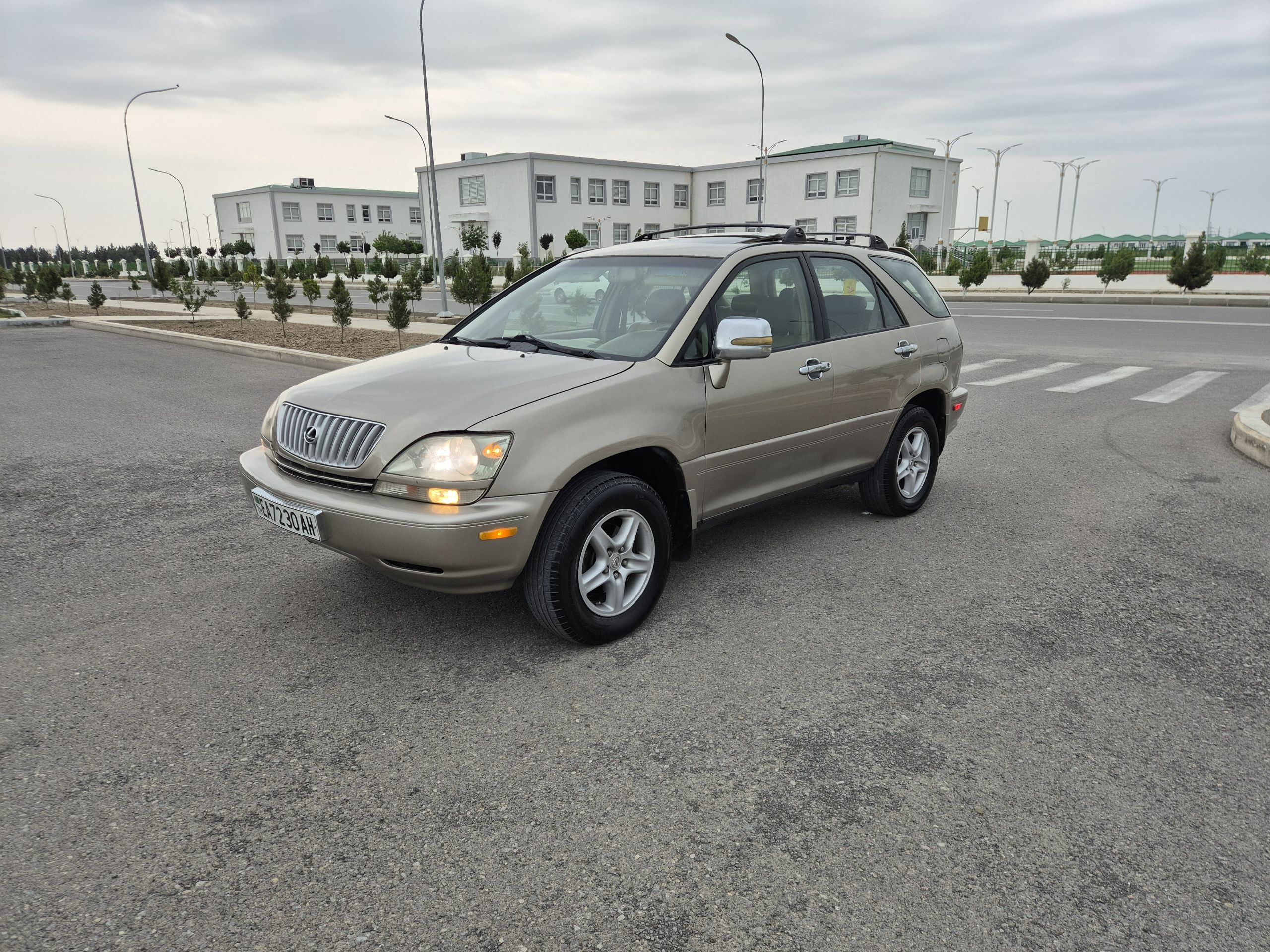 Lexus RX 300 2000 - 220 000 TMT - Гёкдепе - img 1