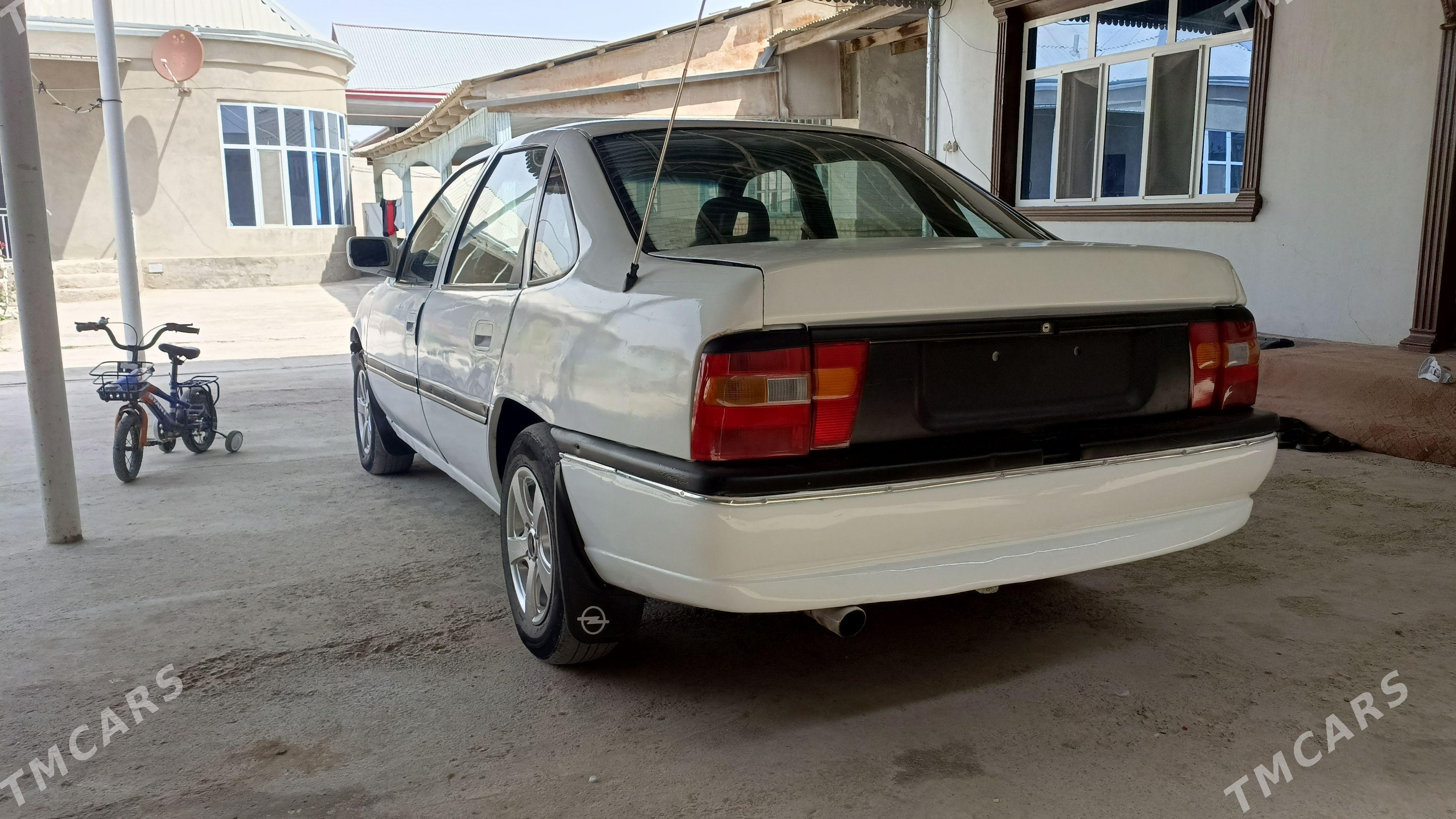 Opel Vectra 1992 - 27 000 TMT - Wekilbazar - img 1