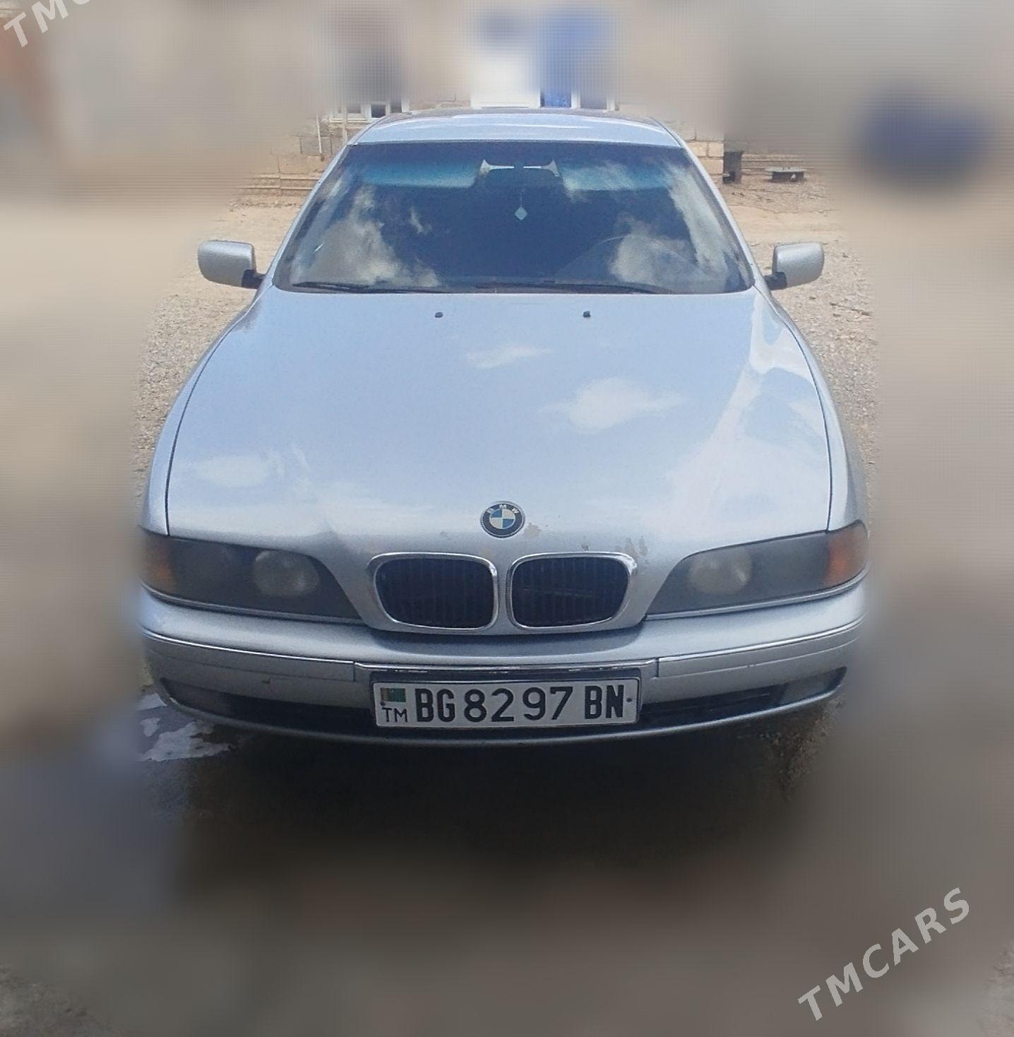 BMW E39 1997 - 110 000 TMT - Балканабат - img 1