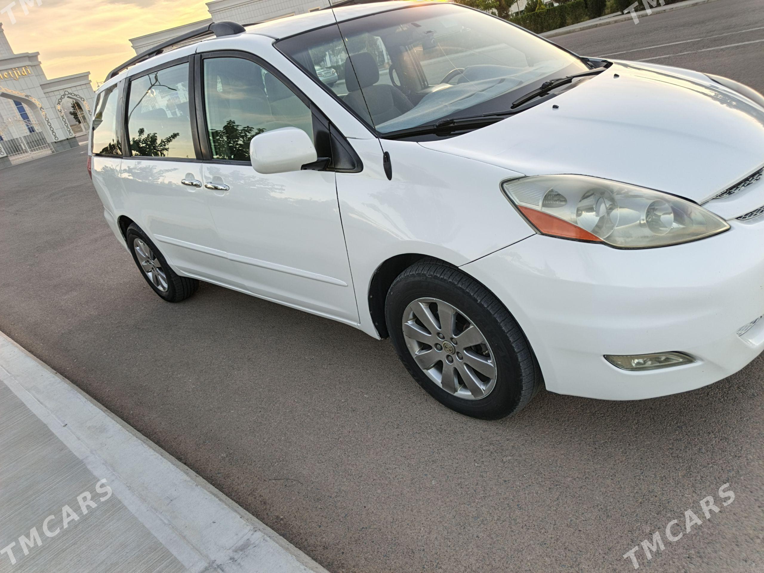Toyota Sienna 2009 - 250 000 TMT - Mary - img 1