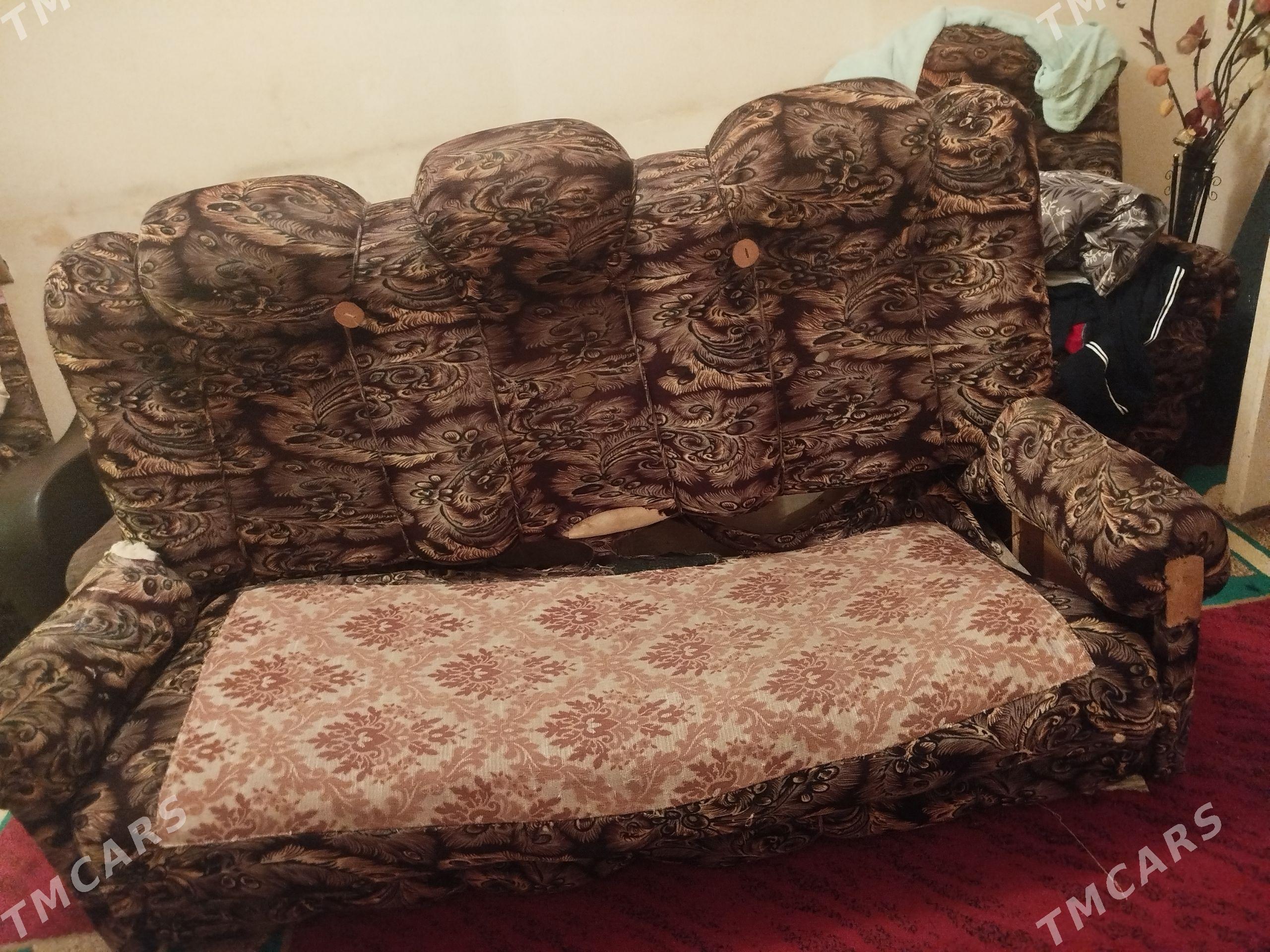 diwan - Mary - img 1