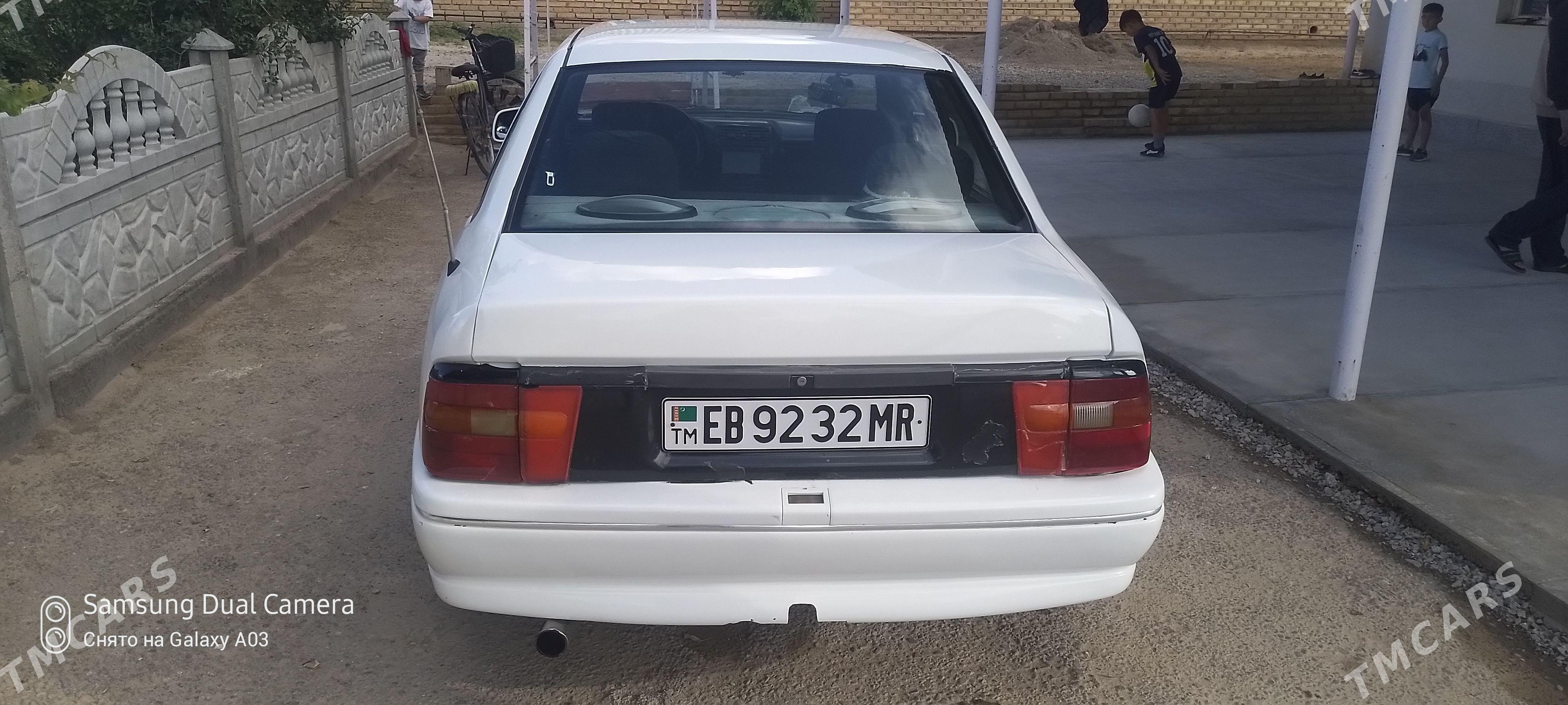 Opel Vectra 1990 - 40 000 TMT - Мары - img 1