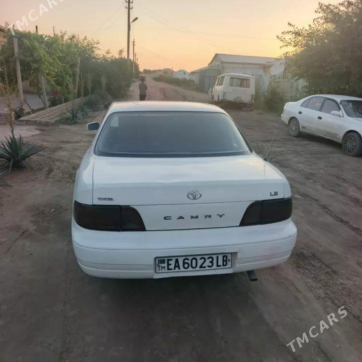 Toyota Camry 1994 - 110 000 TMT - Kerki - img 1