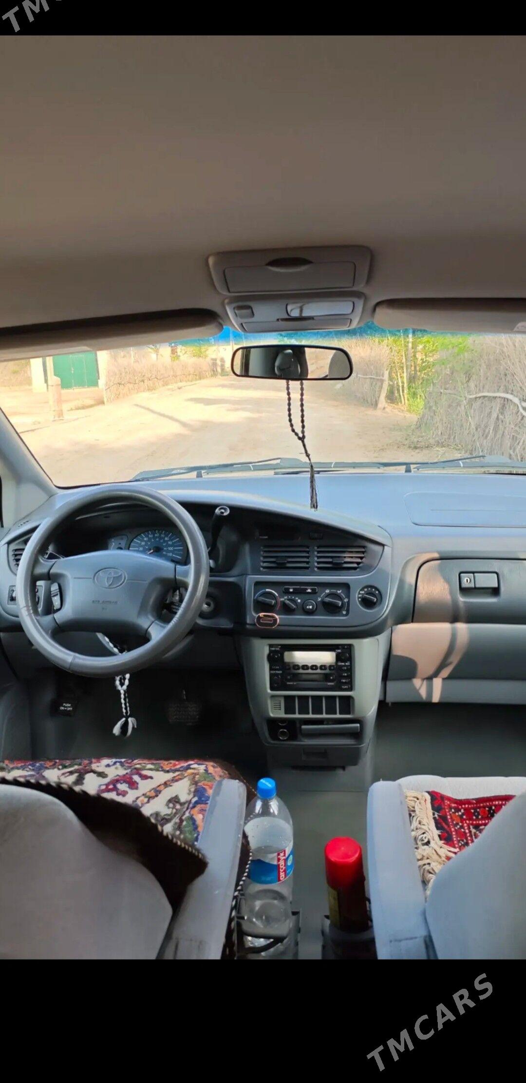 Toyota Sienna 2003 - 195 000 TMT - етр. Туркменбаши - img 1