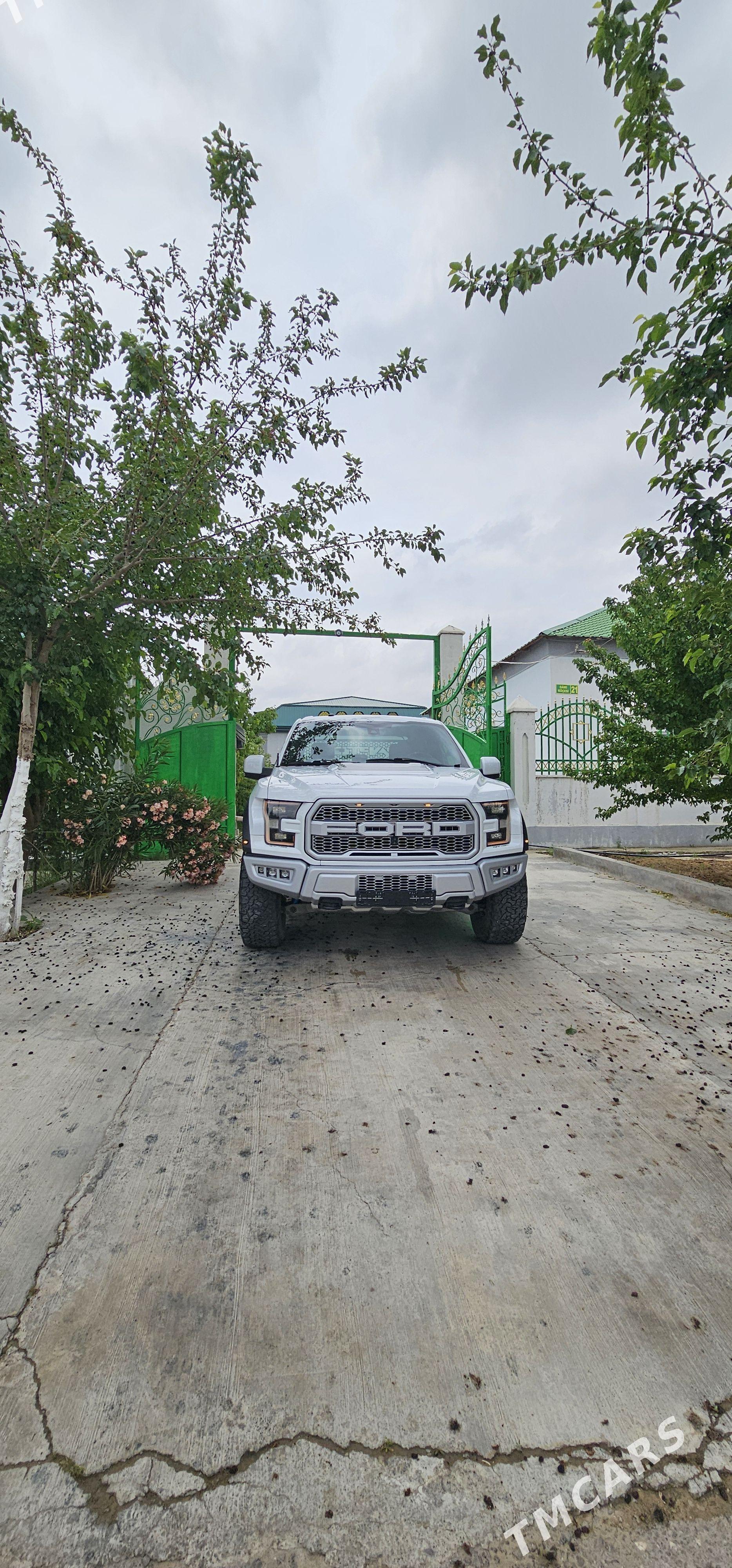 Ford F-150 2018 - 1 080 000 TMT - Ашхабад - img 1