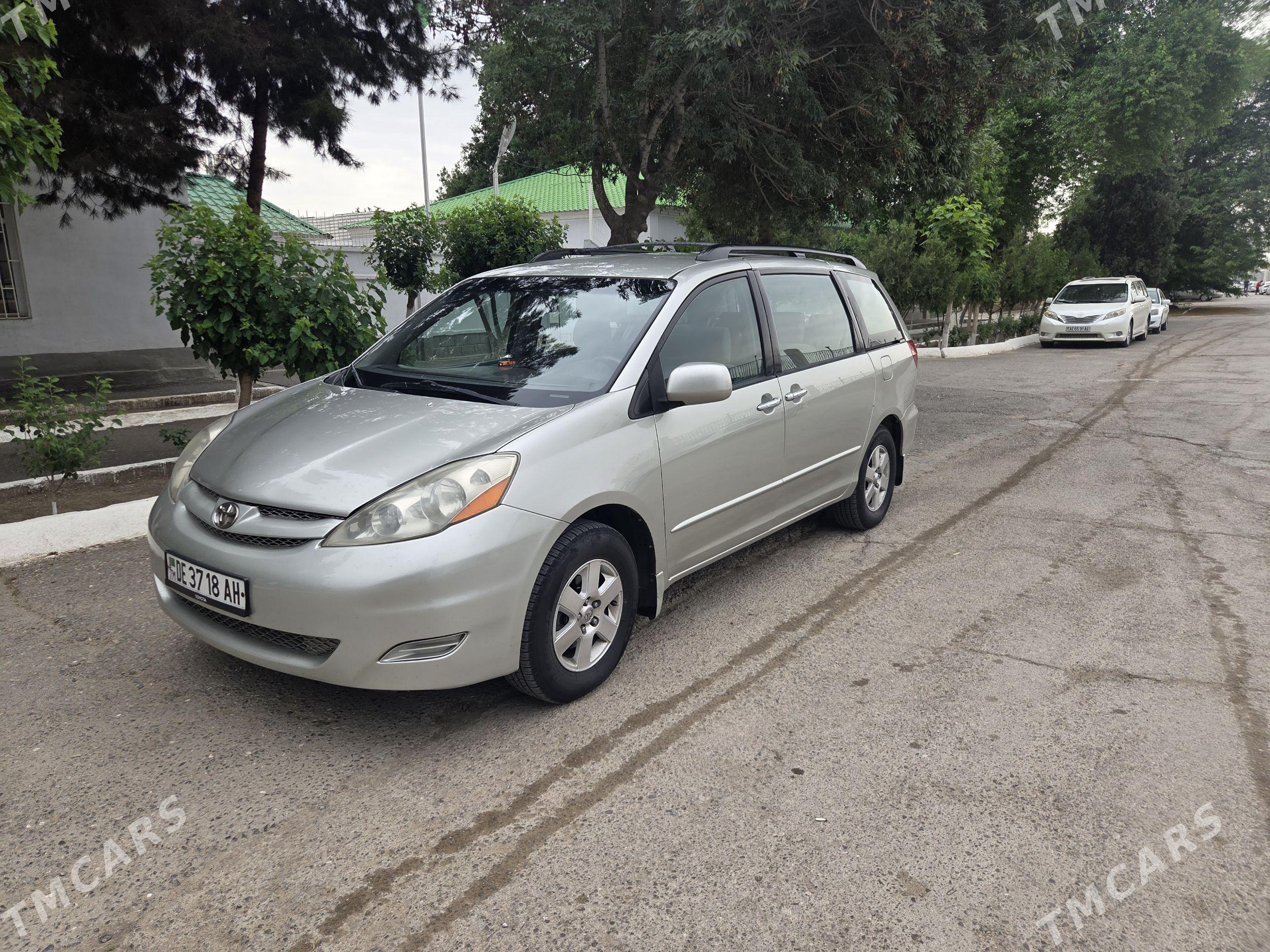 Toyota Sienna 2004 - 270 000 TMT - Bereket - img 1