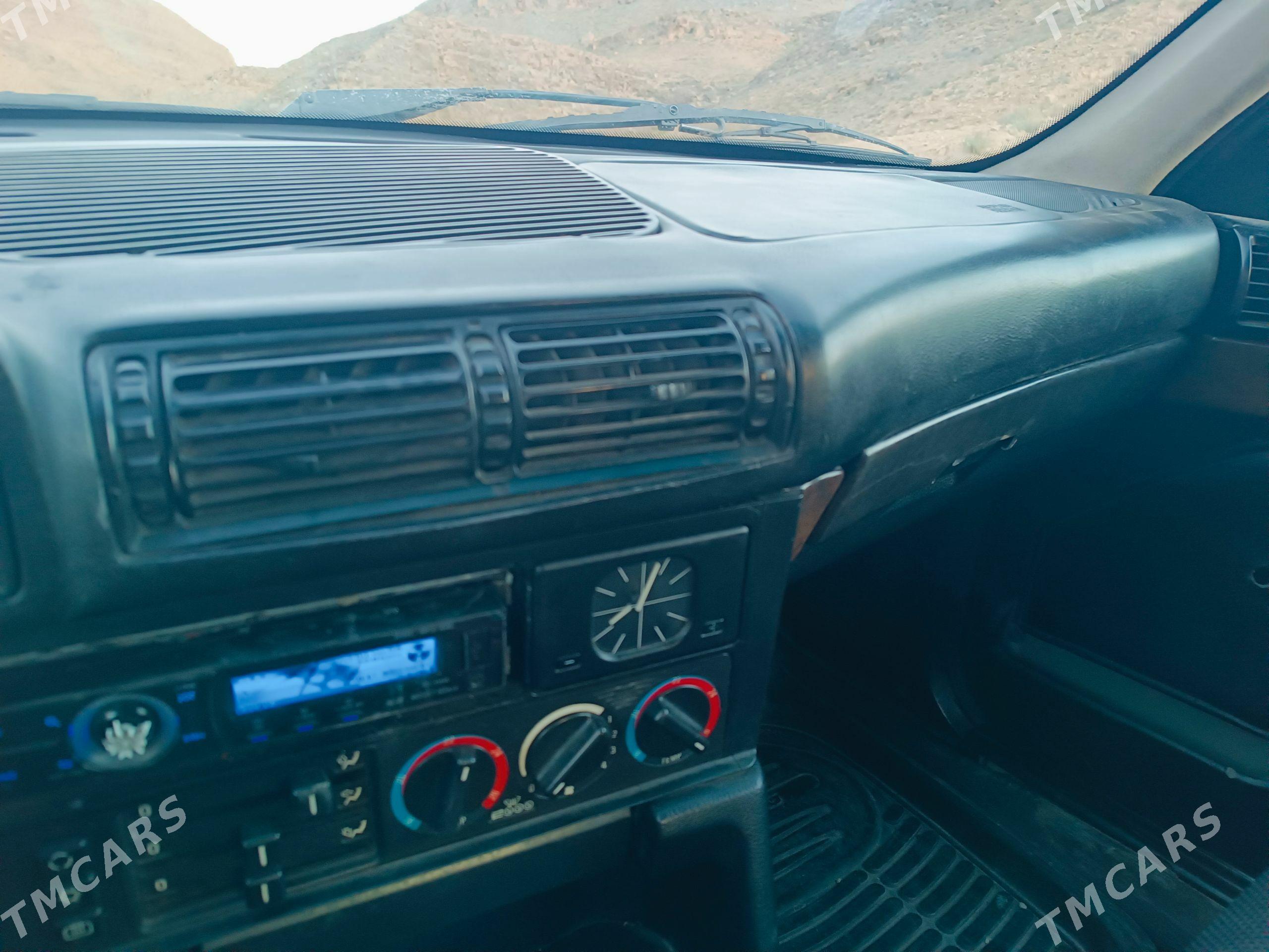 BMW 525 1991 - 60 000 TMT - Балканабат - img 1