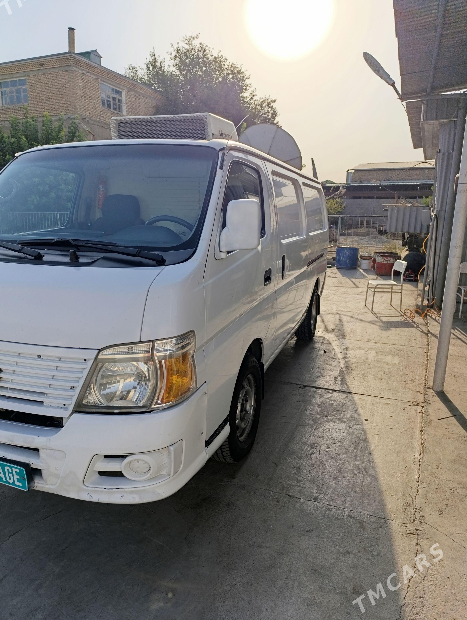 Nissan Urvan 2007 - 110 000 TMT - Ашхабад - img 1