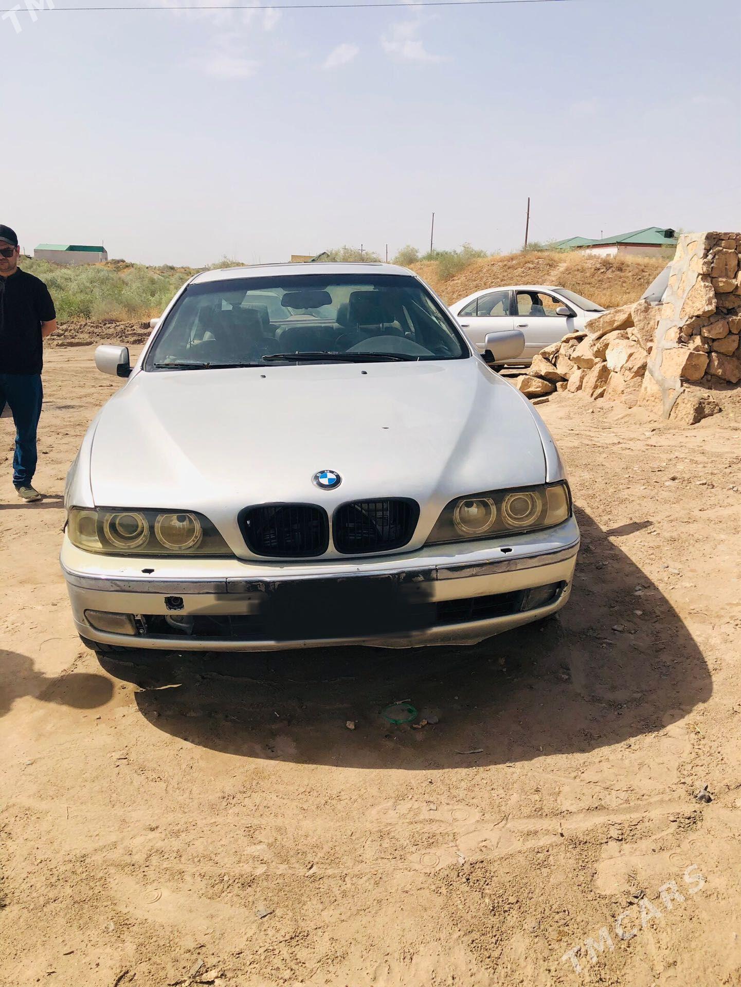 BMW E39 1999 - 76 000 TMT - Керки - img 1