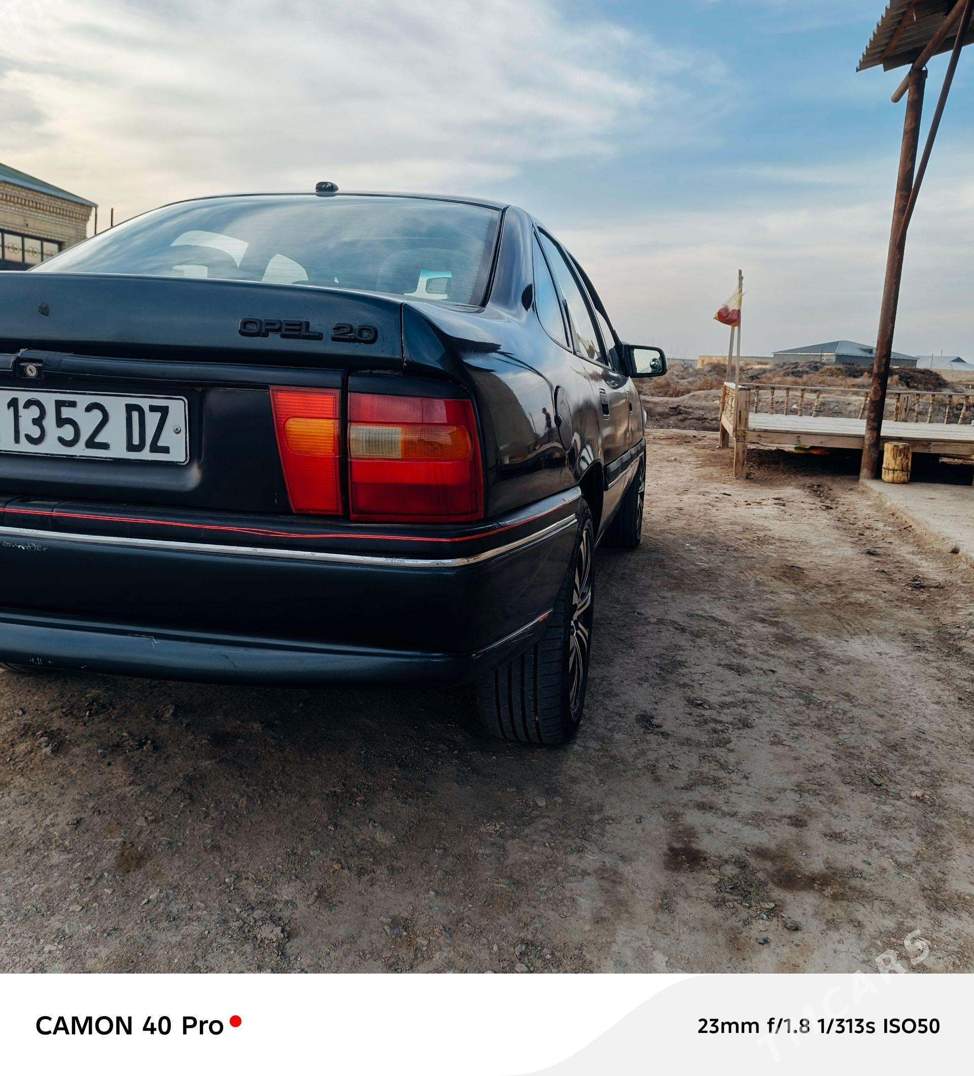 Opel Vectra 1990 - 36 000 TMT - Болдумсаз - img 1