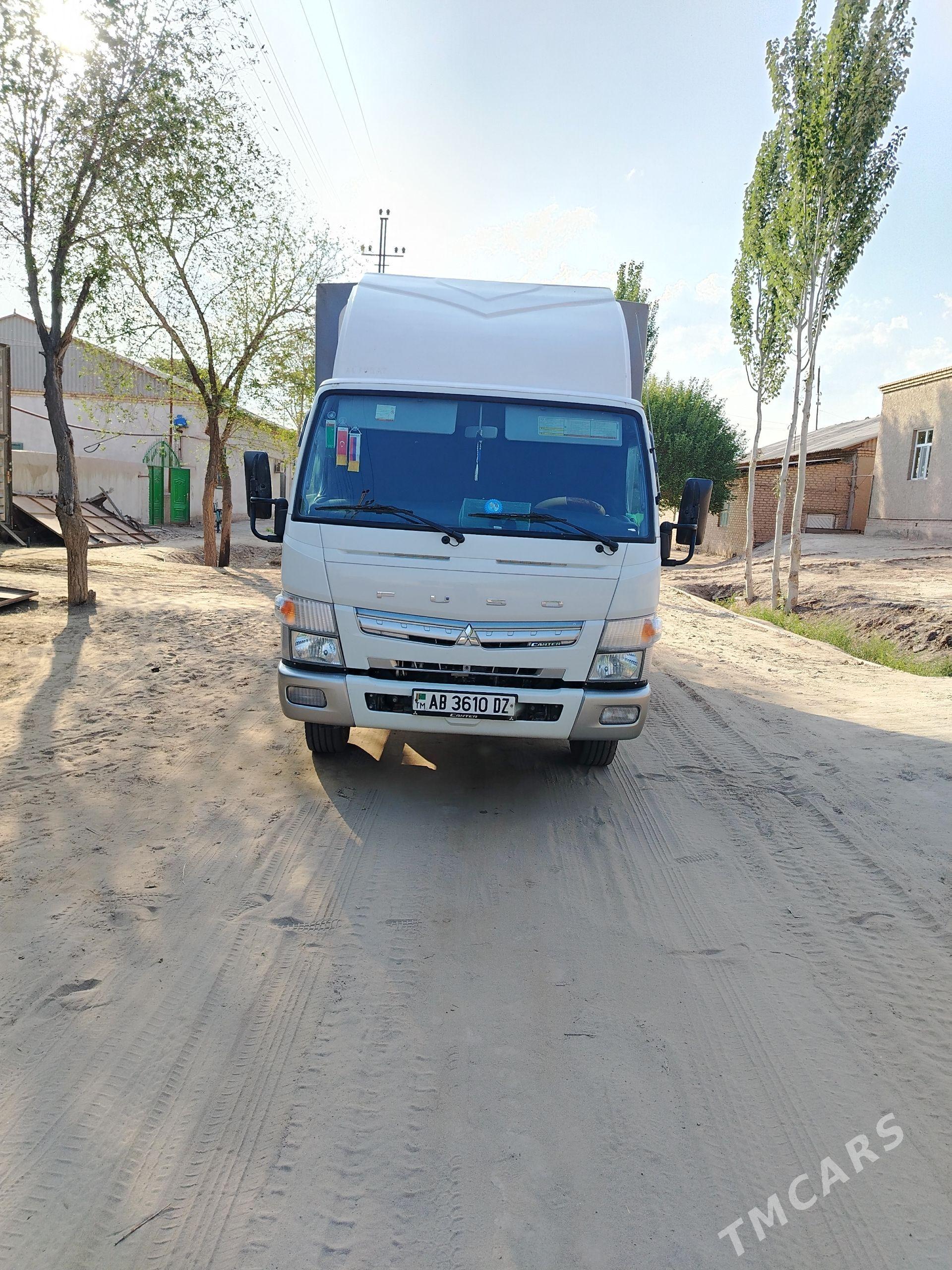 Mitsubishi Fuso 2024 - 460 000 TMT - Гурбансолтан Едже - img 1