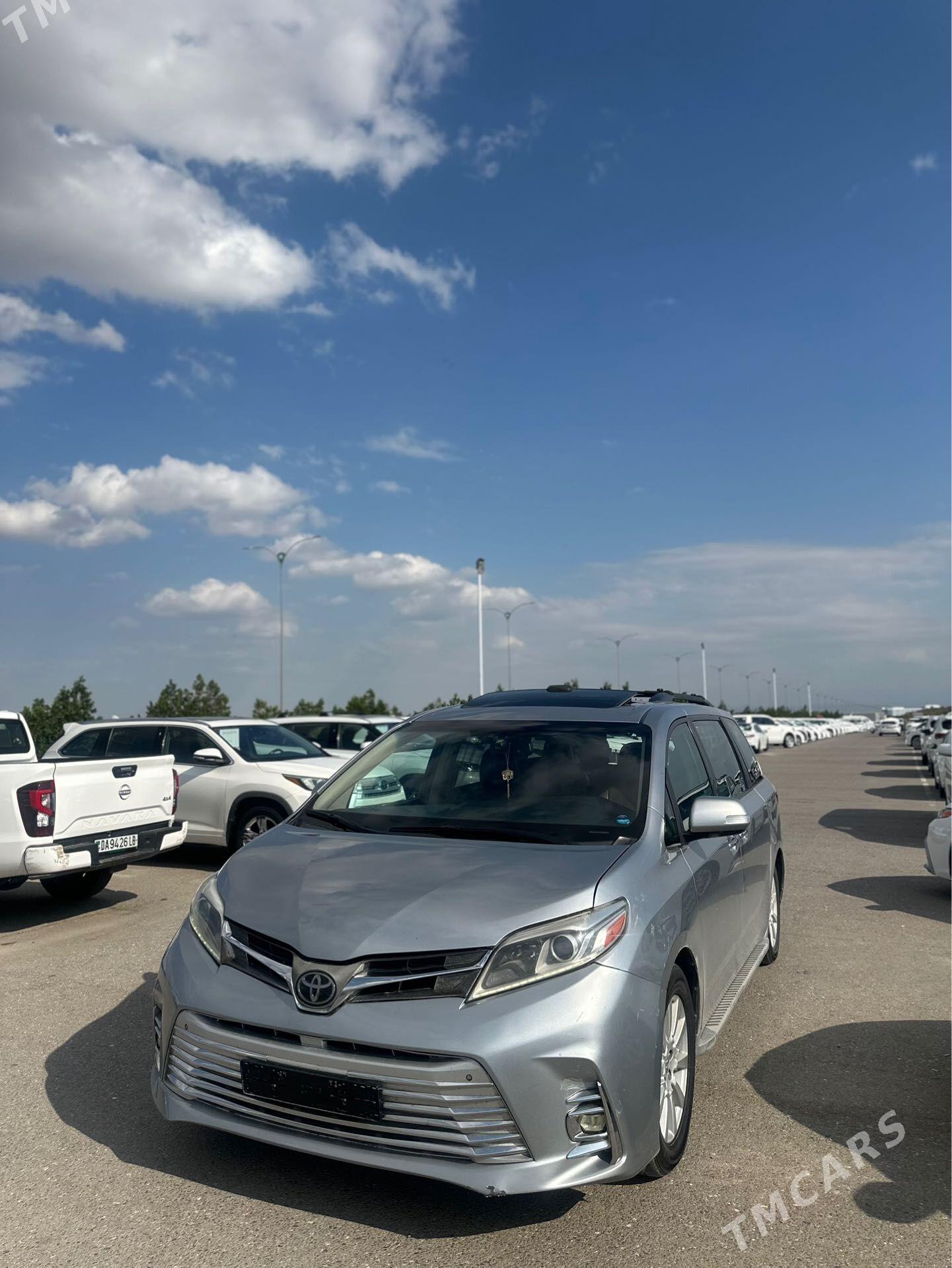 Toyota Sienna 2017 - 490 000 TMT - Aşgabat - img 1