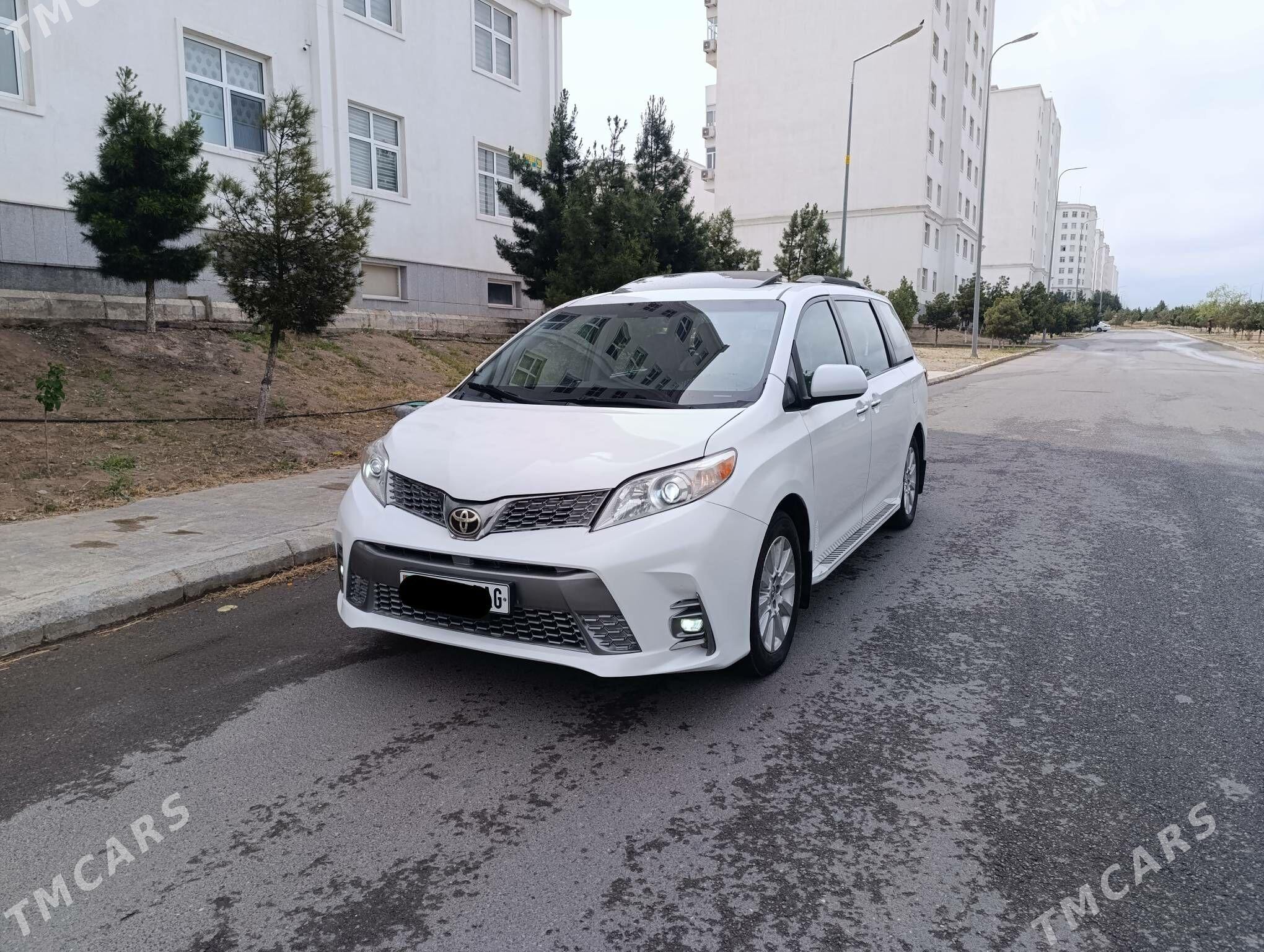 Toyota Sienna 2016 - 359 000 TMT - Aşgabat - img 1