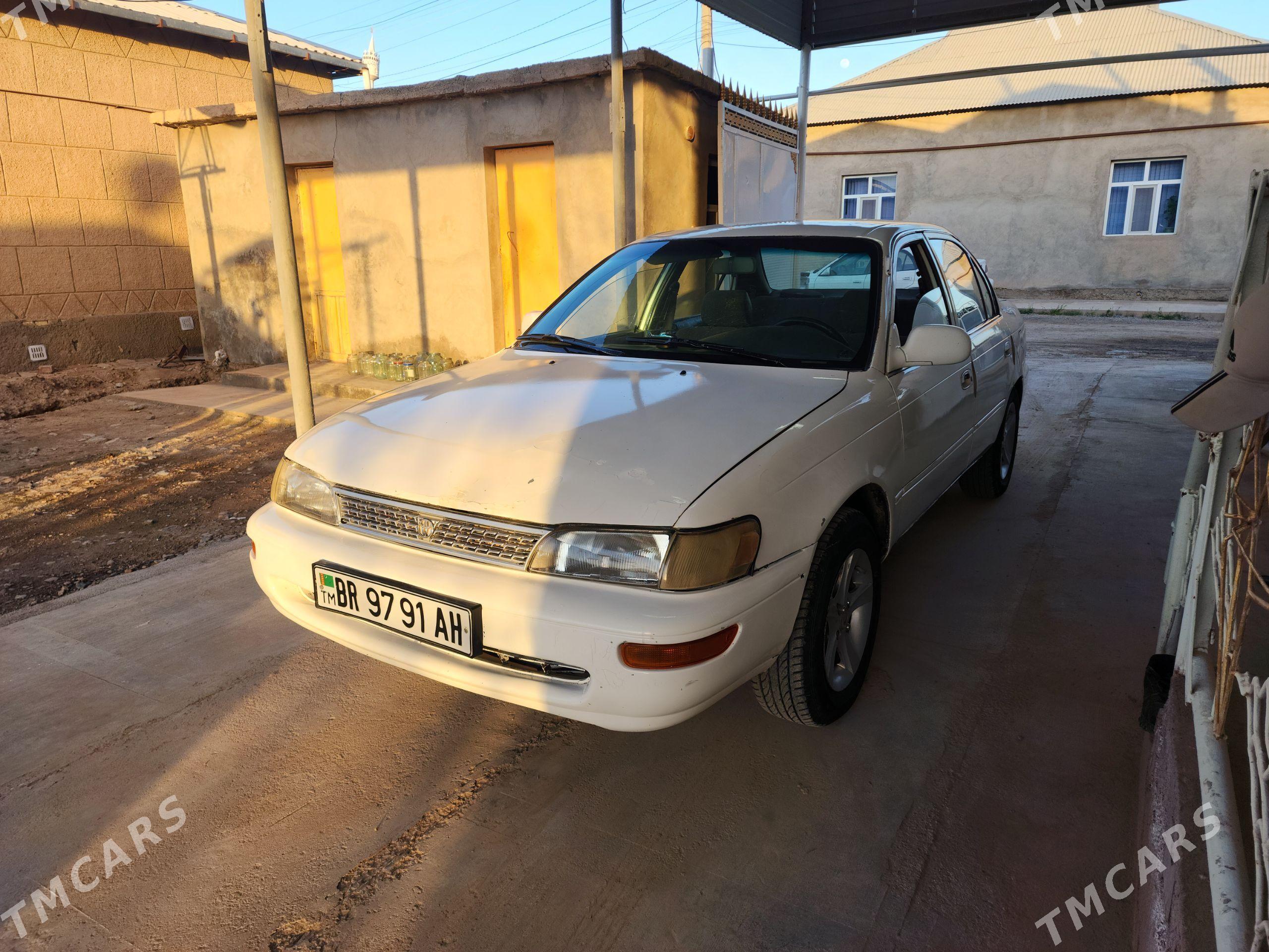 Toyota Corolla 1994 - 52 000 TMT - Теджен - img 1