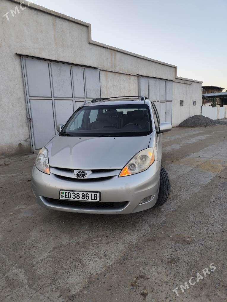 Toyota Sienna 2004 - 295 000 TMT - Halaç - img 1