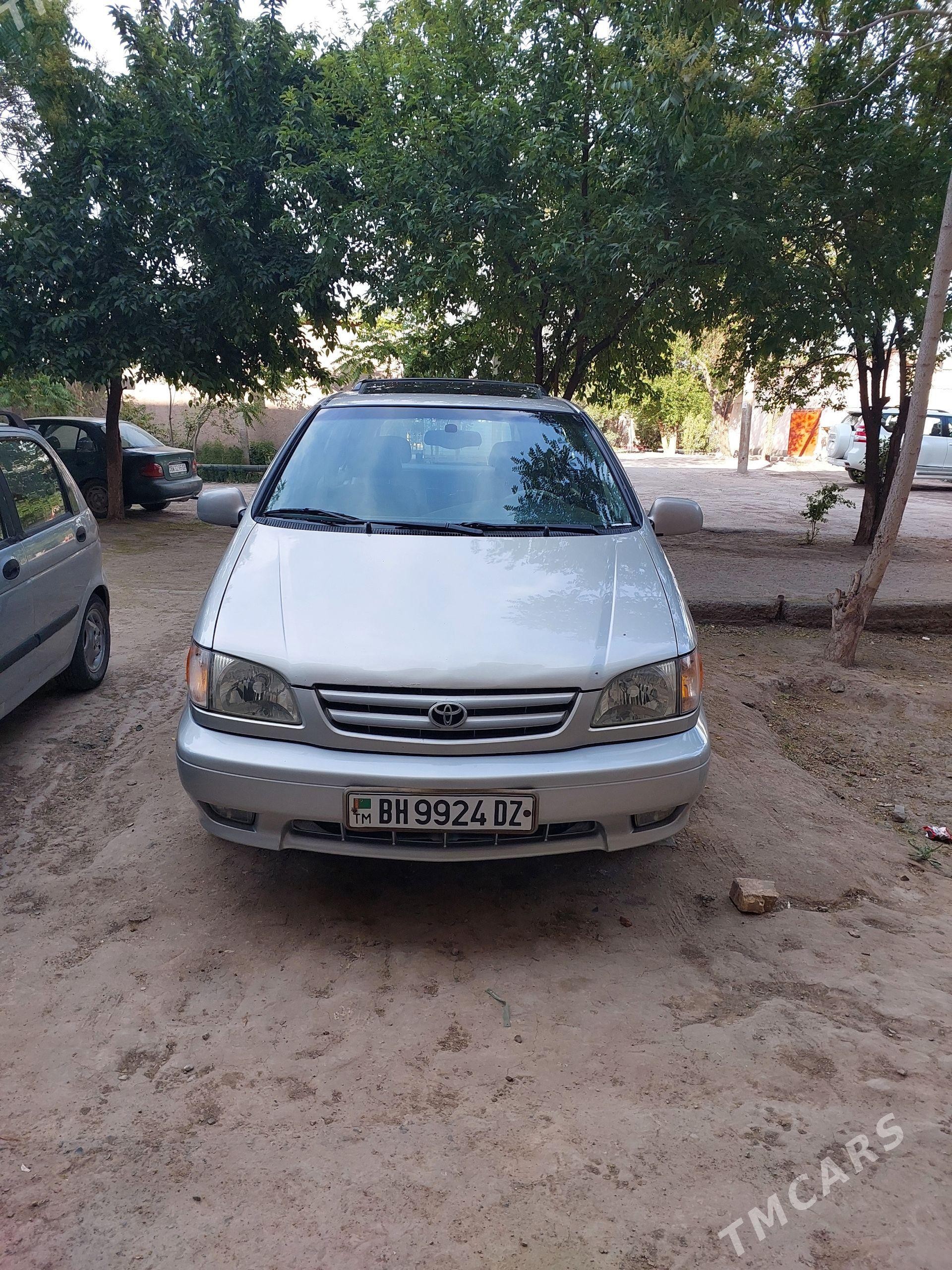 Toyota Sienna 2002 - 240 000 TMT - Daşoguz - img 1