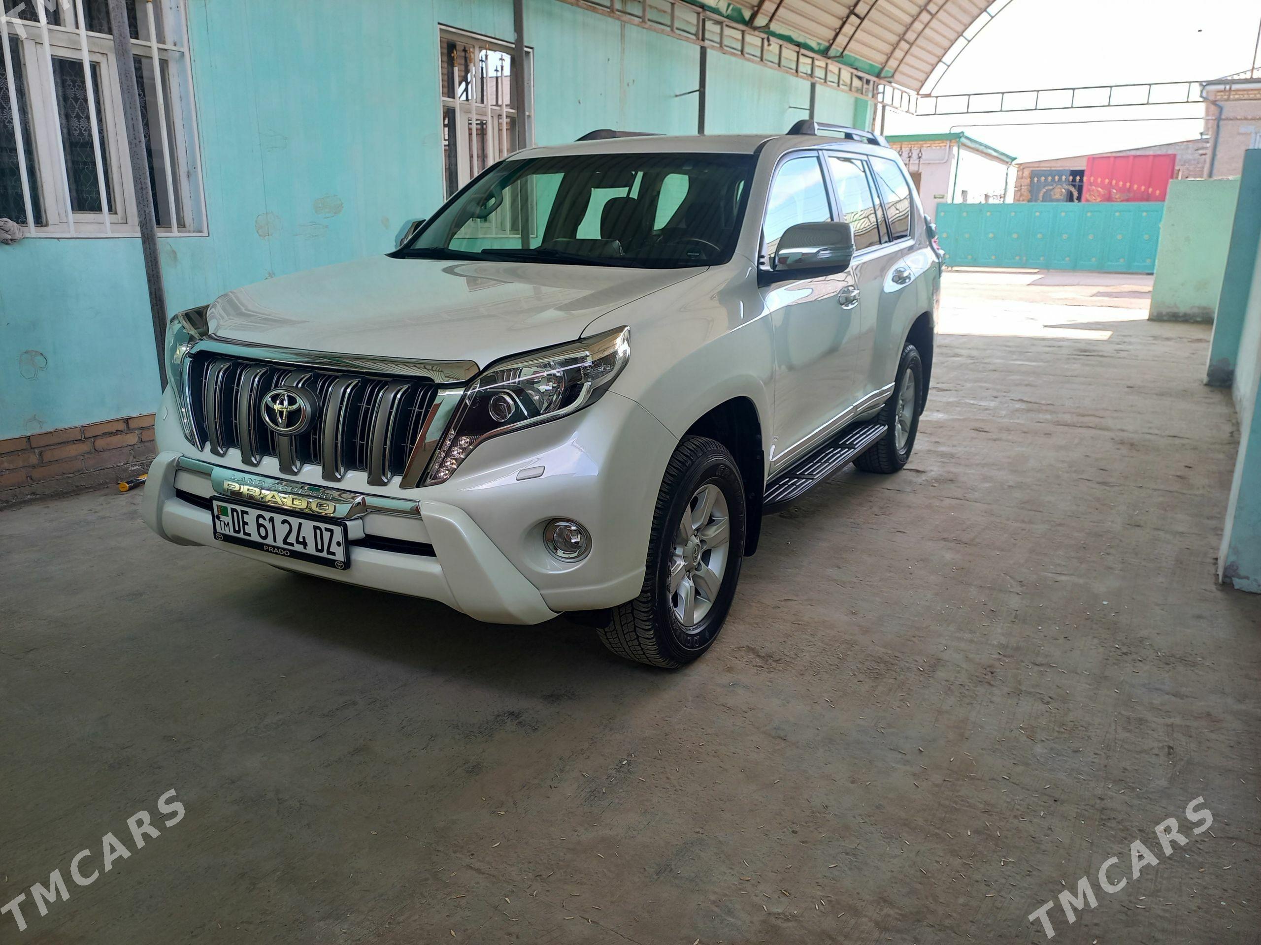 Toyota Land Cruiser Prado 2015 - 715 000 TMT - Şabat etr. - img 1