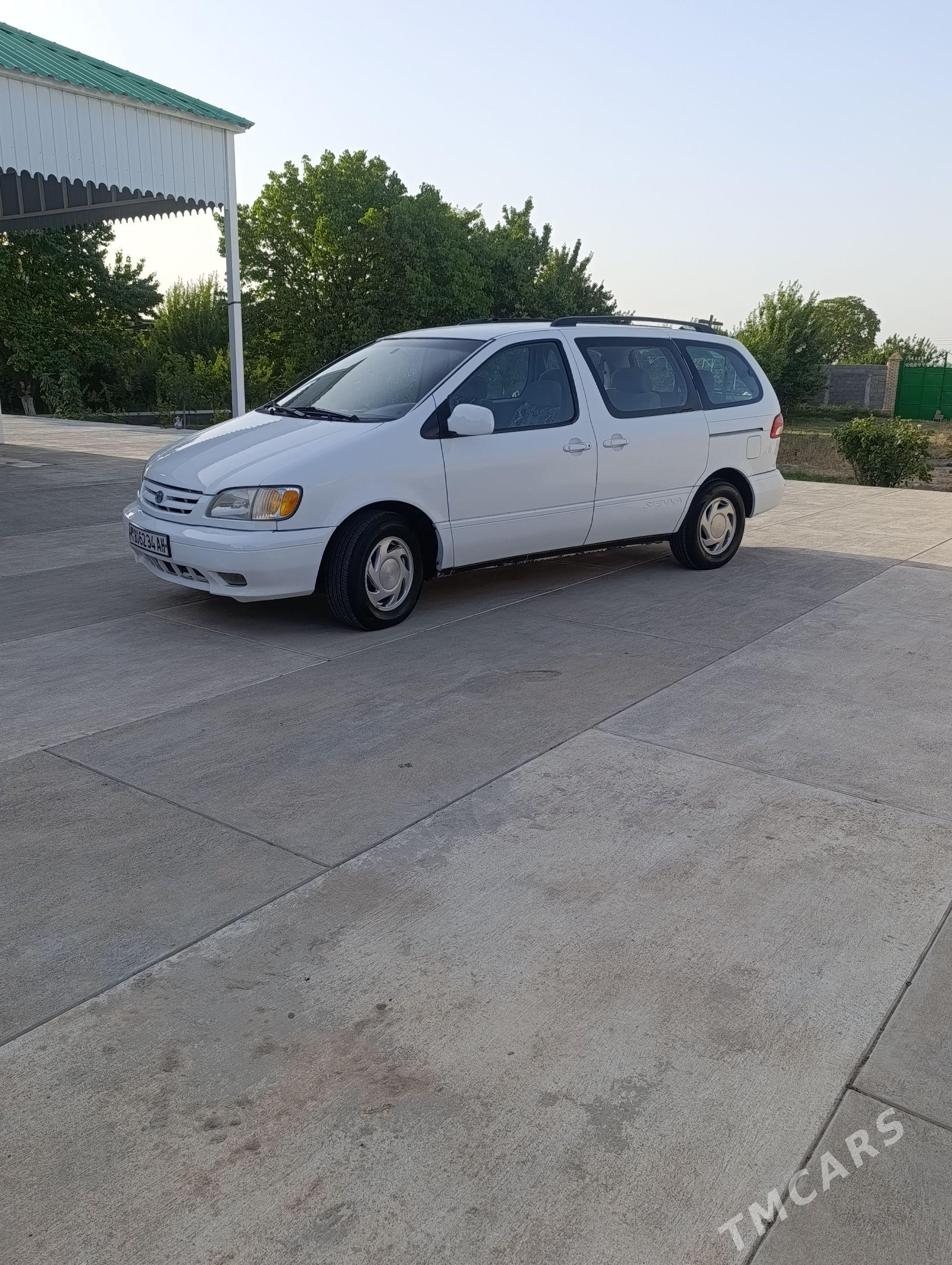 Toyota Sienna 2001 - 220 000 TMT - Kaka - img 1