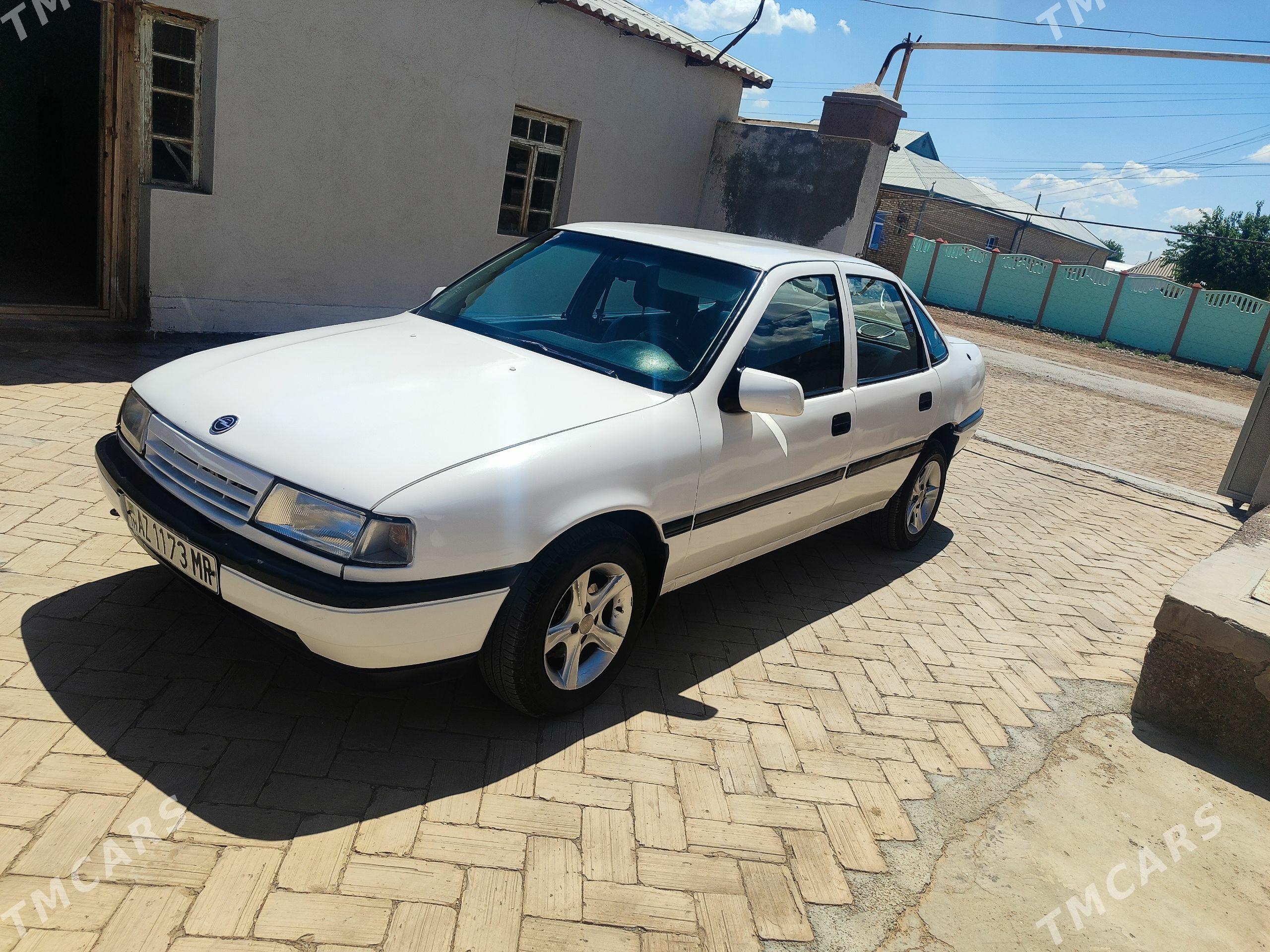Opel Vectra 1990 - 45 000 TMT - Байрамали - img 1